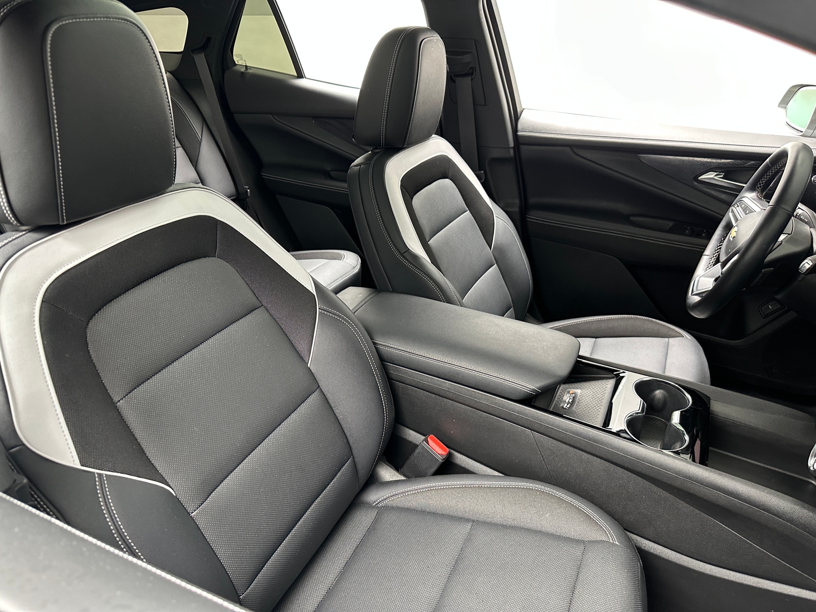 Thumbnail: 2024 Chevrolet Blazer EV - 2