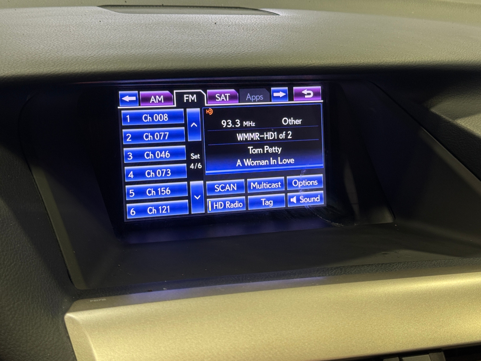 Thumbnail: 2014 Lexus RX - 4
