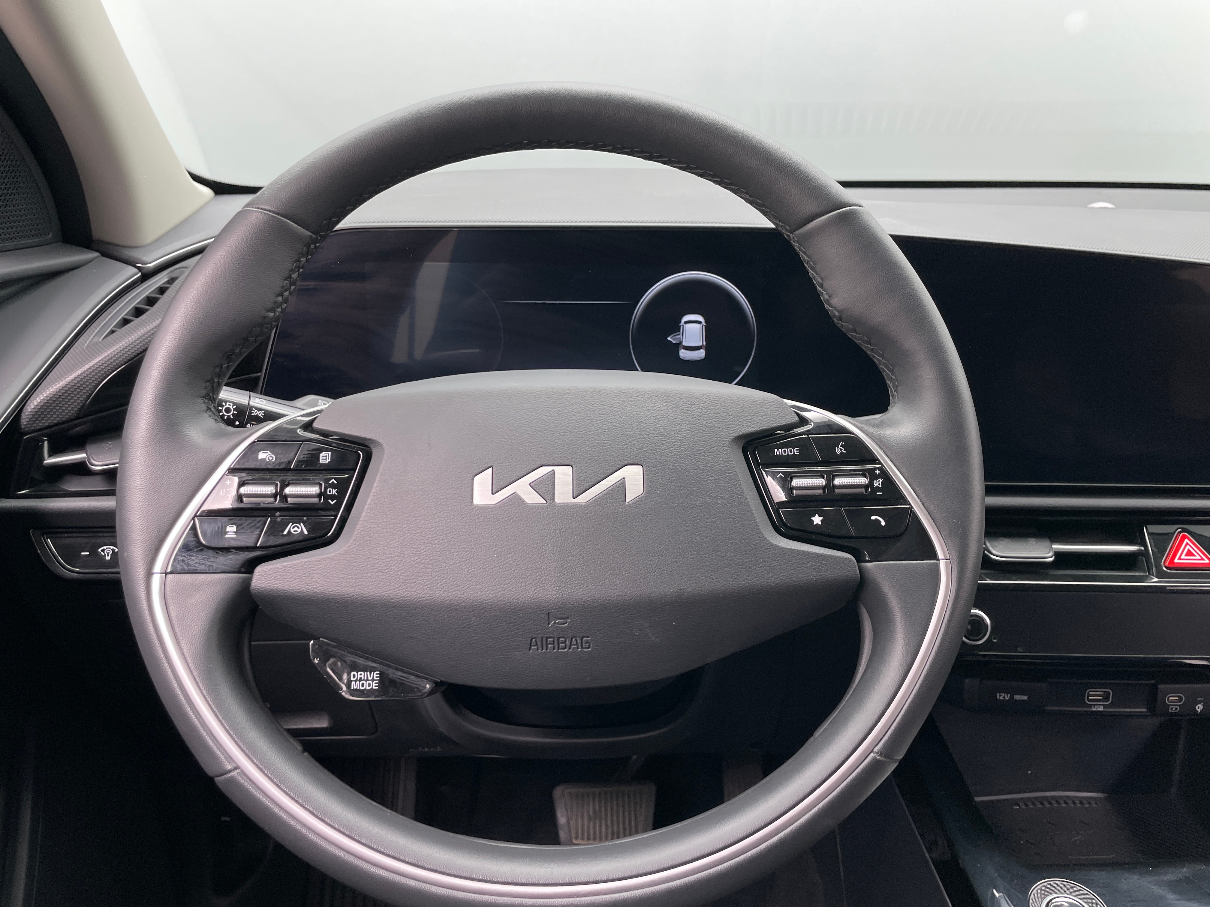 Used 2024 Kia Niro Wind with VIN KNDCR3L10R5082370 for sale in Oak Creek, WI