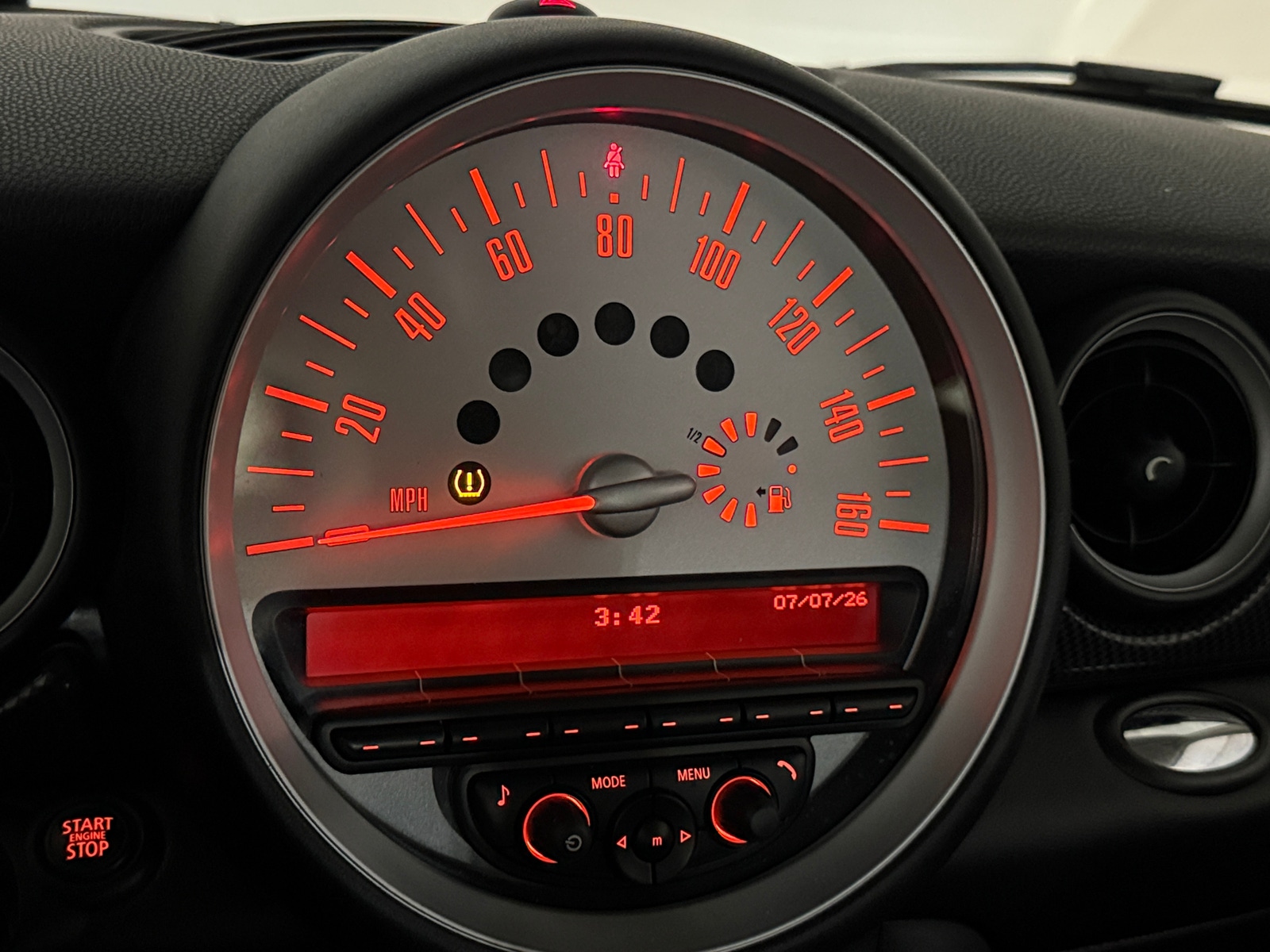 Thumbnail: 2013 MINI Cooper Hardtop - 4