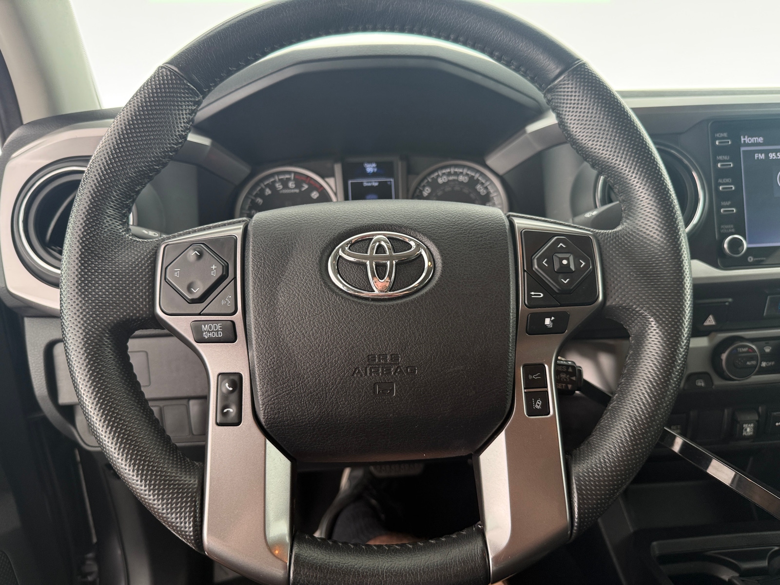 Thumbnail: 2022 Toyota Tacoma - 5