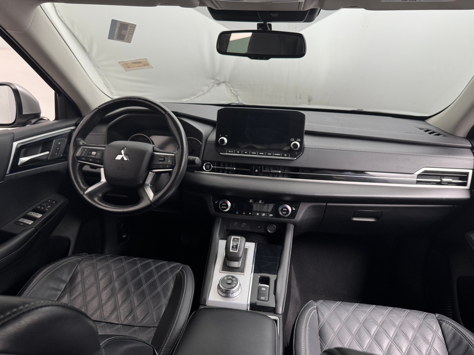 Thumbnail: 2022 Mitsubishi Outlander - 2