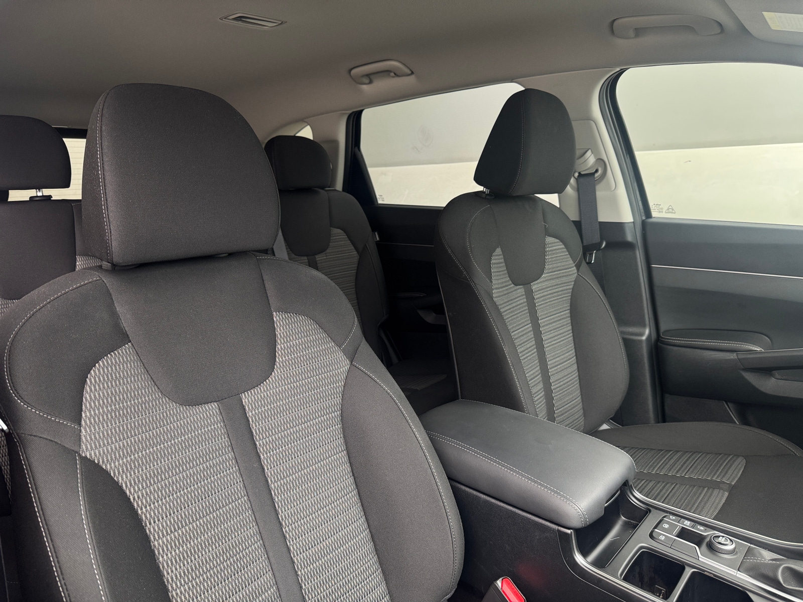Thumbnail: 2026 Kia Sorento - 2