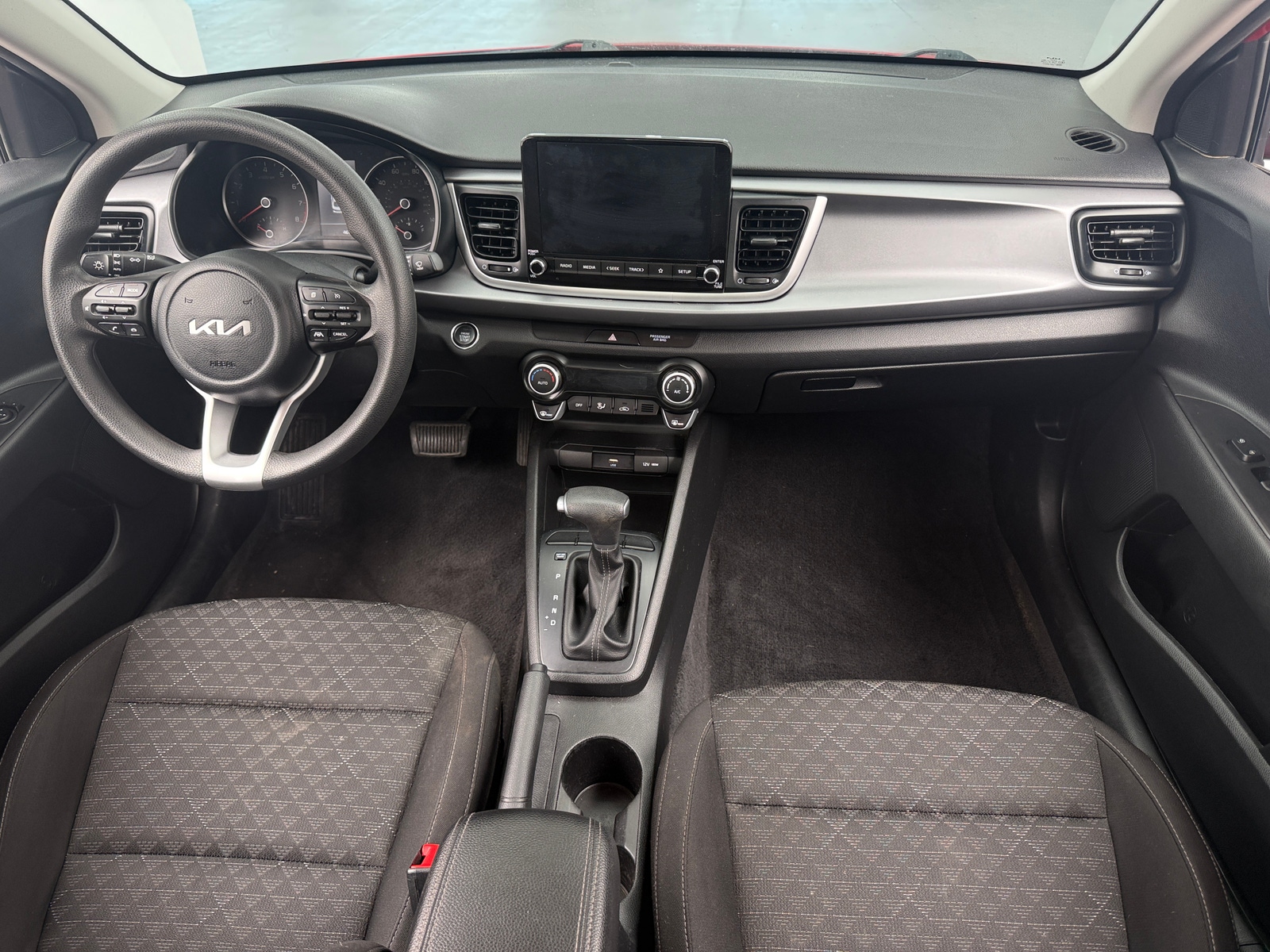 Thumbnail: 2023 Kia Rio - 3