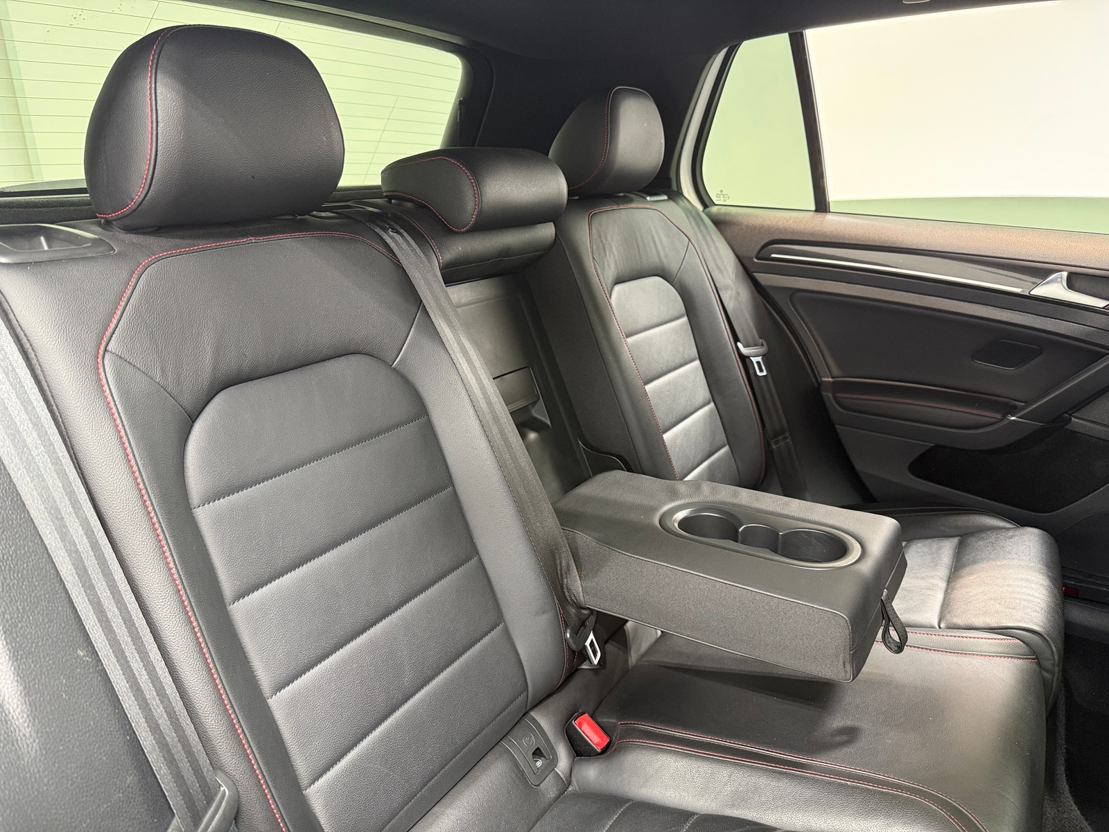 Thumbnail: 2017 Volkswagen Golf - 5