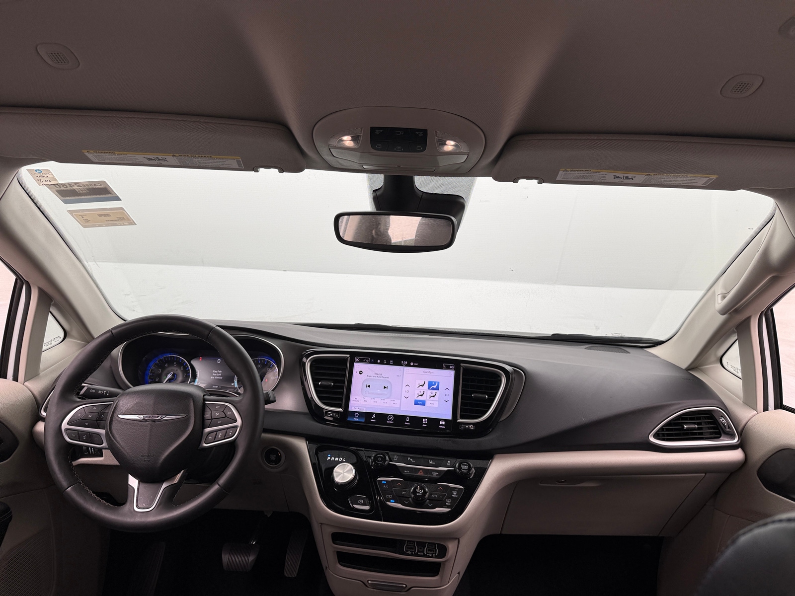 Thumbnail: 2023 Chrysler Pacifica - 2
