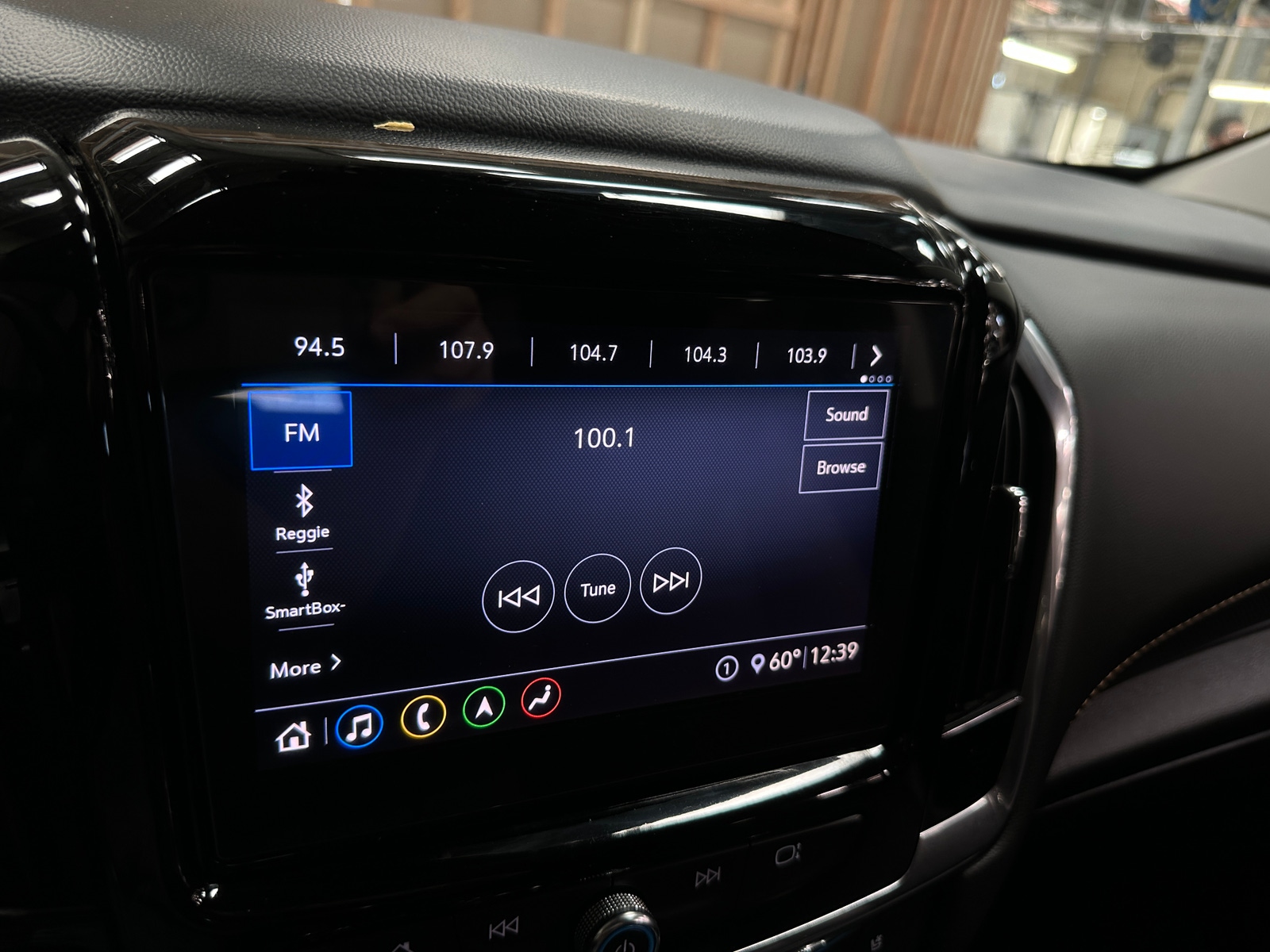 Thumbnail: 2020 Chevrolet Traverse - 3
