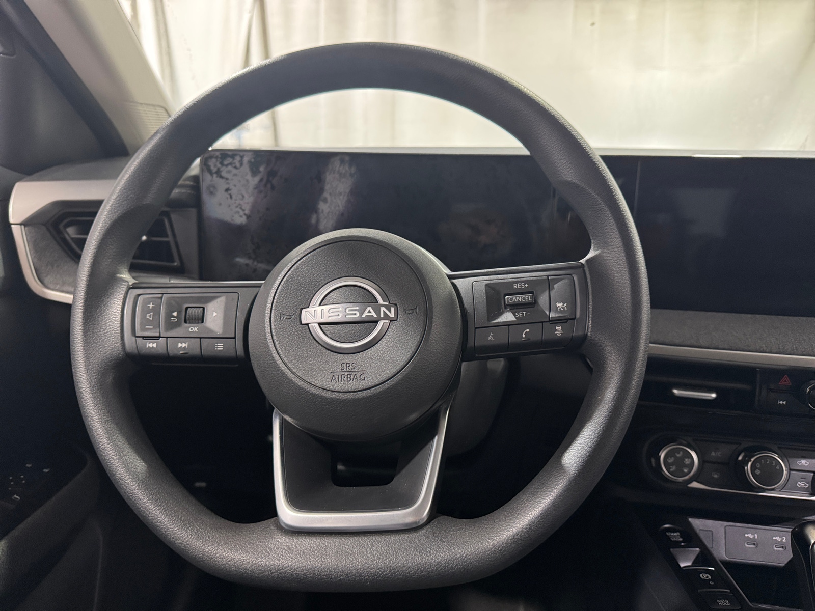 Thumbnail: 2025 Nissan Kicks - 5