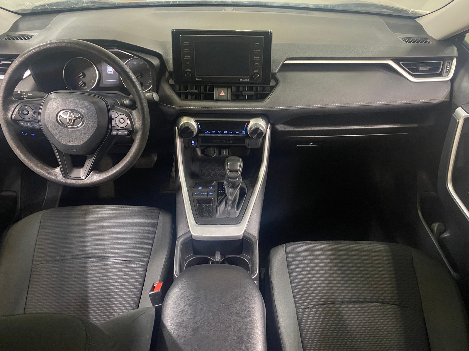 Thumbnail: 2022 Toyota RAV4 - 3