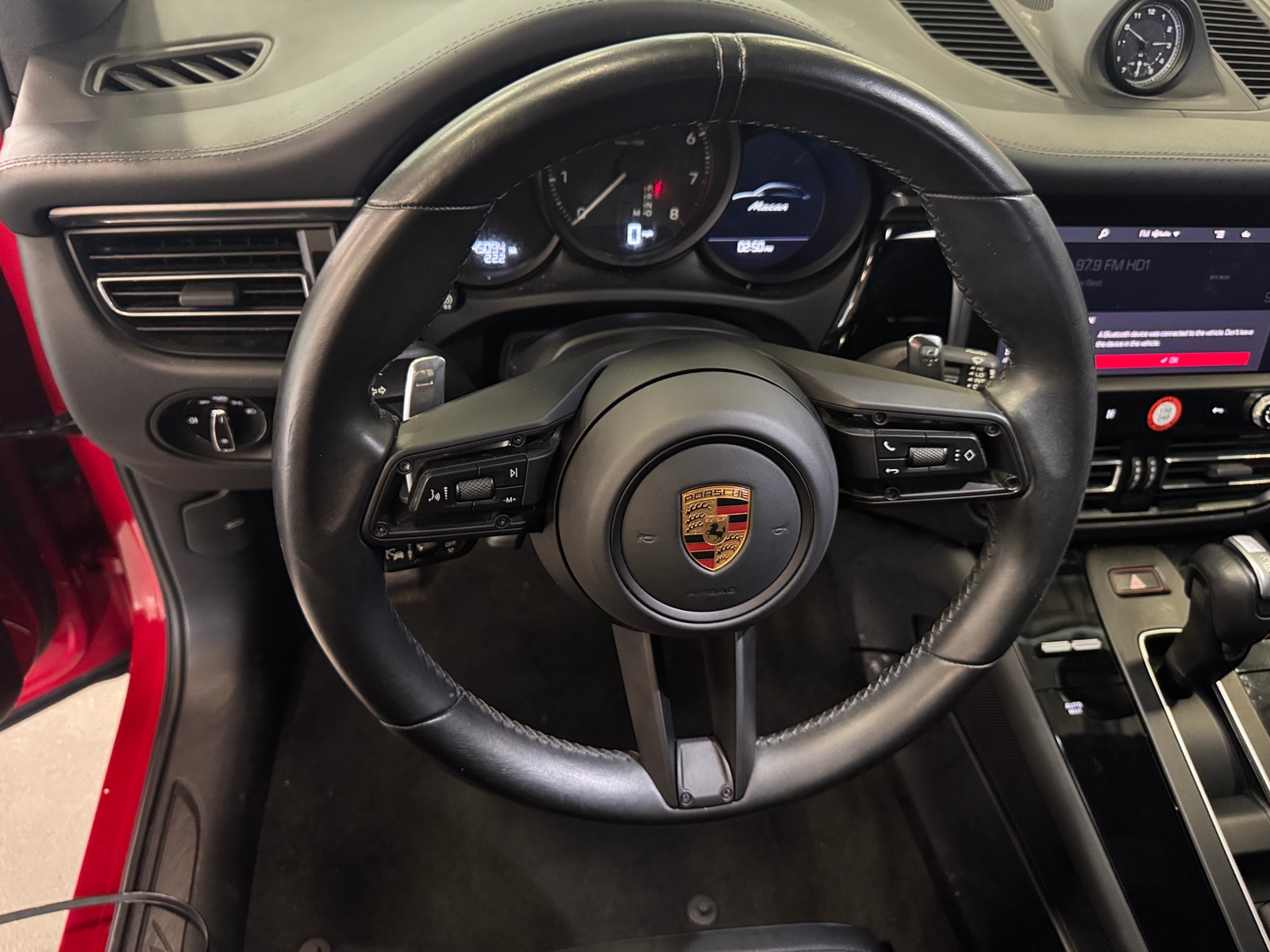 Thumbnail: 2023 Porsche Macan - 4