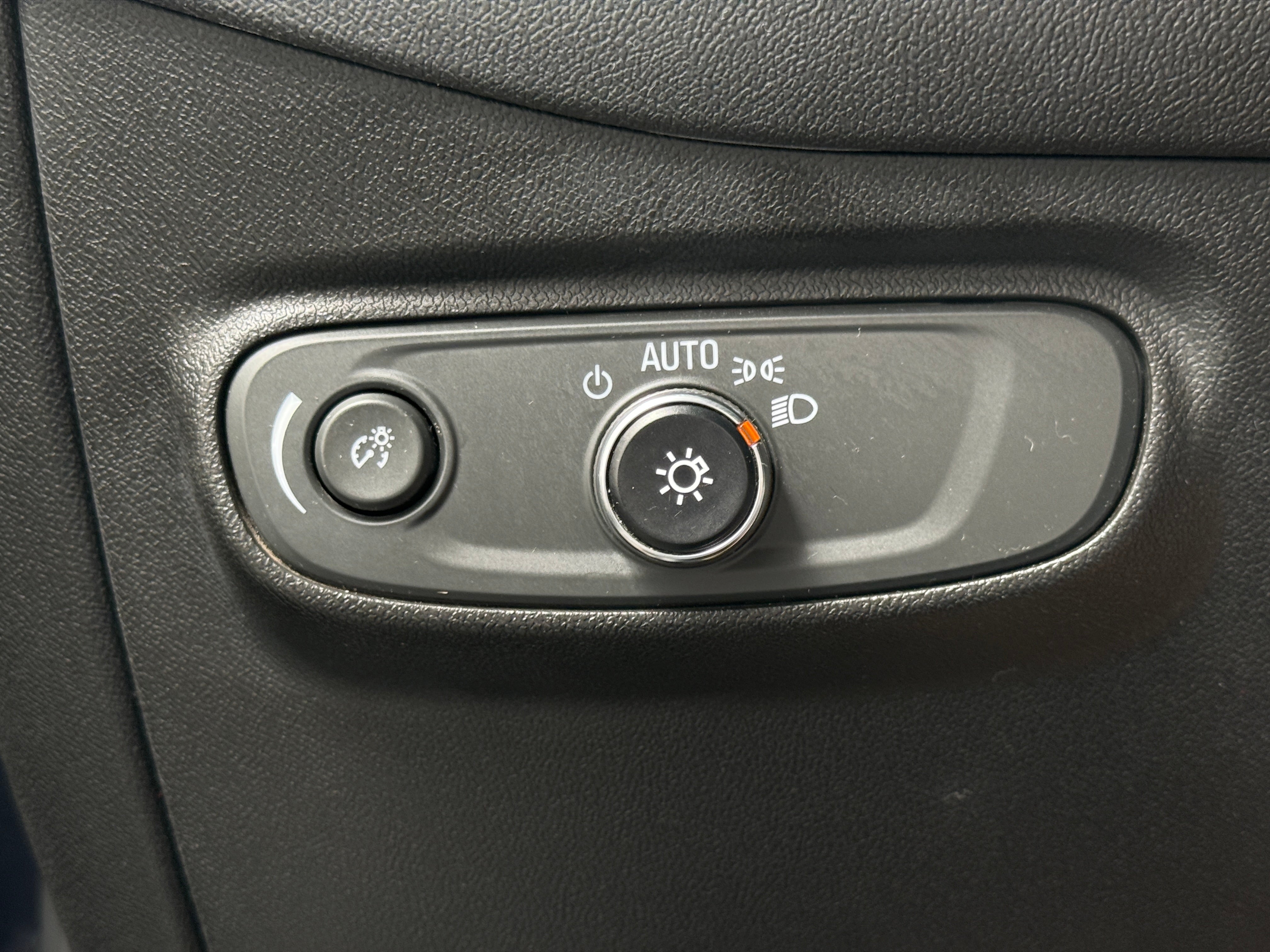 2020 Chevrolet Equinox 2FL - Photo 10