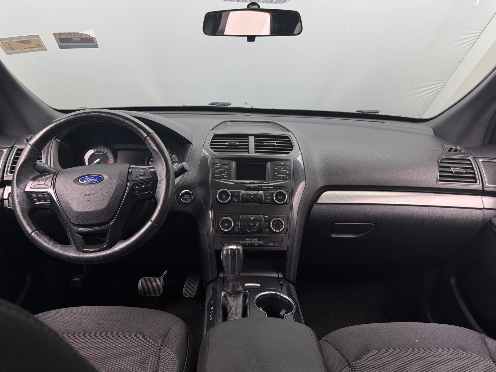 Thumbnail: 2018 Ford Explorer - 3