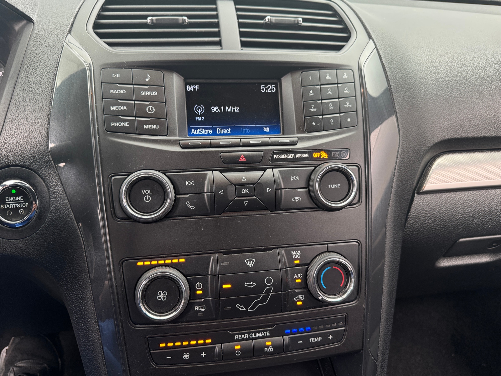 Thumbnail: 2018 Ford Explorer - 4