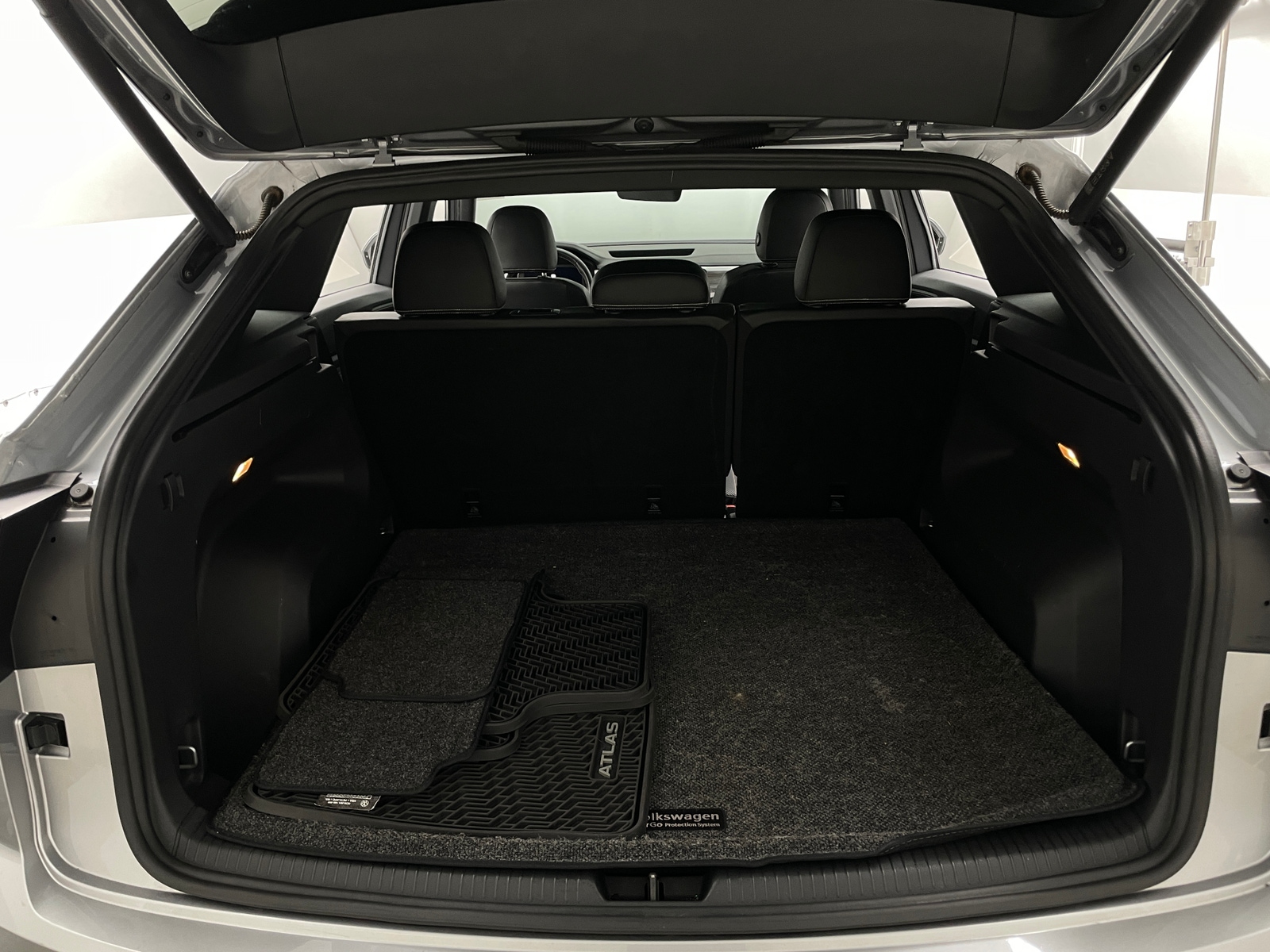 Thumbnail: 2023 Volkswagen Atlas - 6