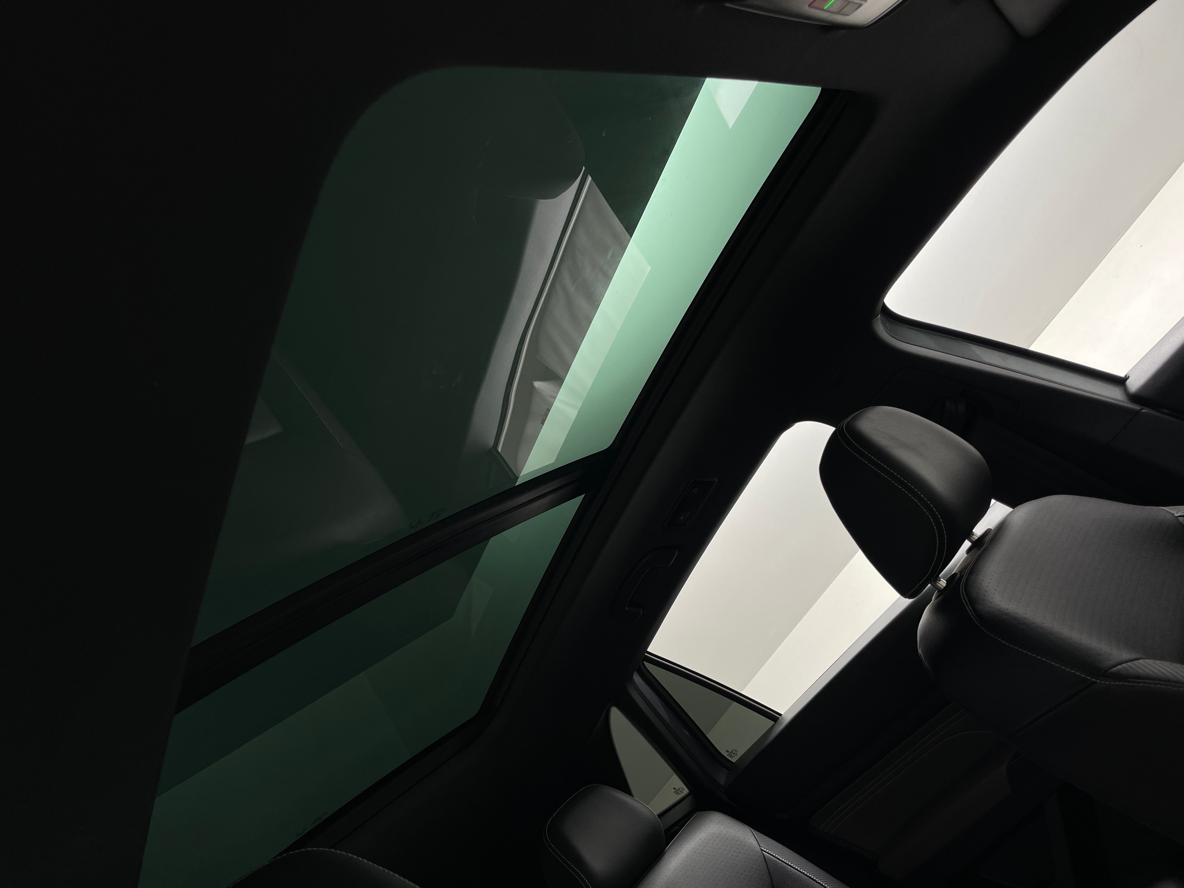2023 Volkswagen Atlas Cross Sport SE w/Tech - Photo 16