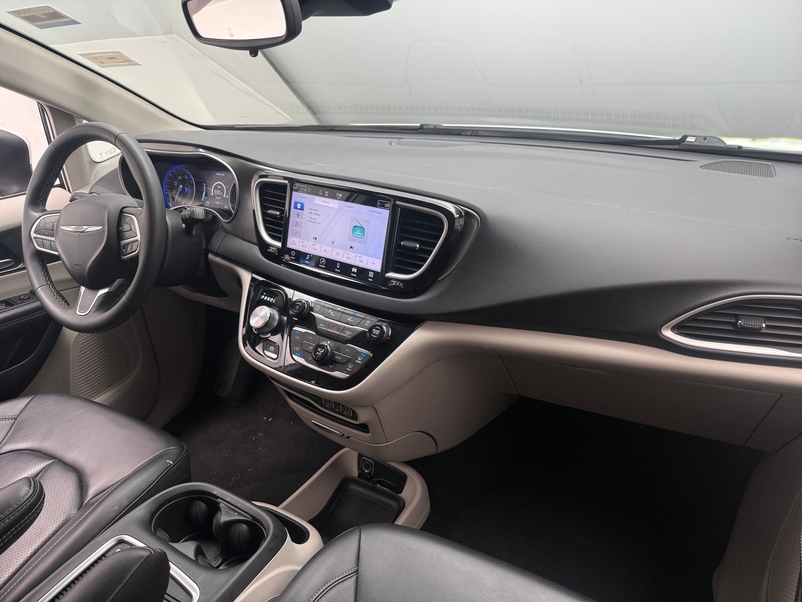 Thumbnail: 2023 Chrysler Pacifica - 2