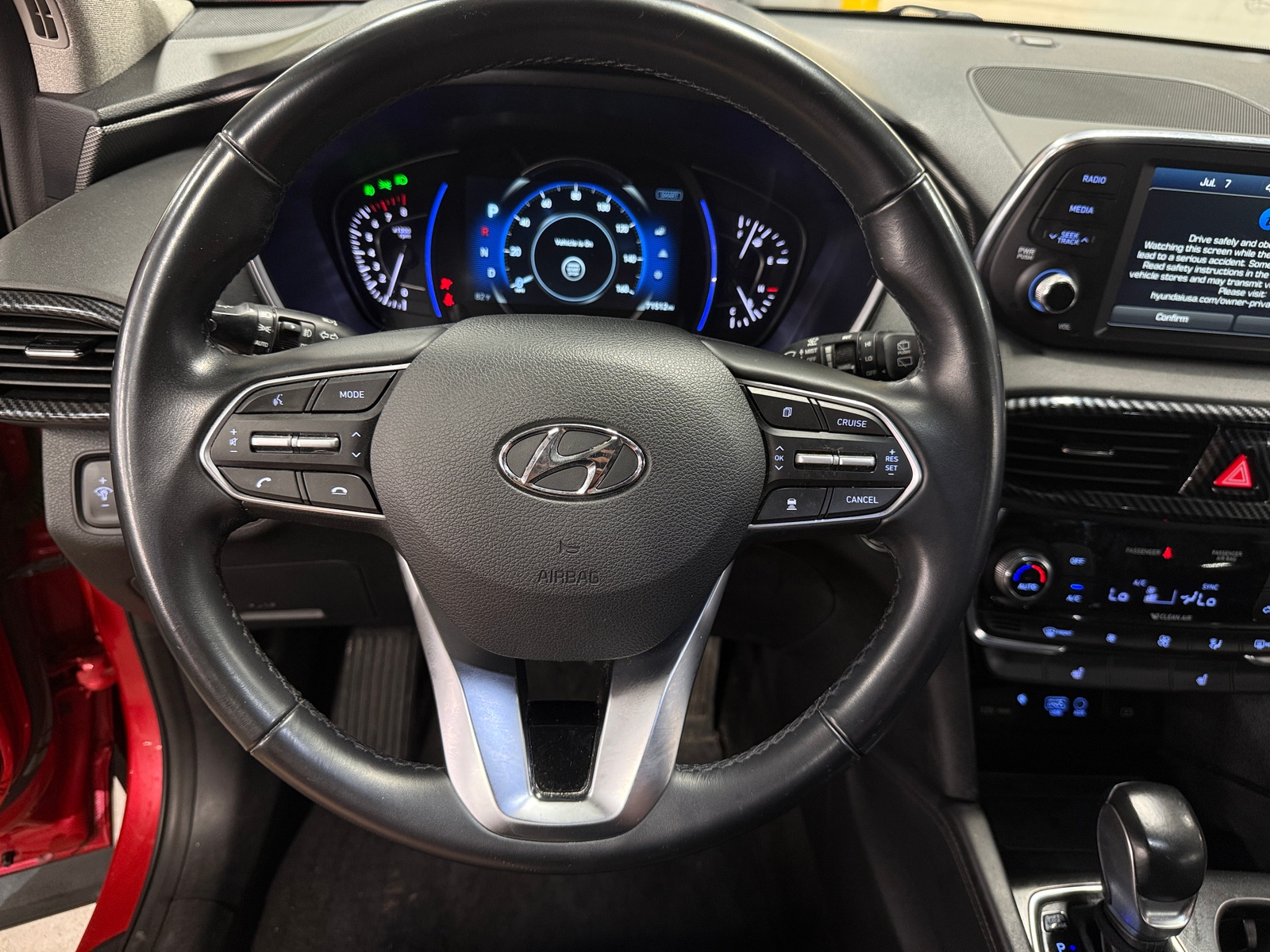Thumbnail: 2020 Hyundai Santa Fe - 4