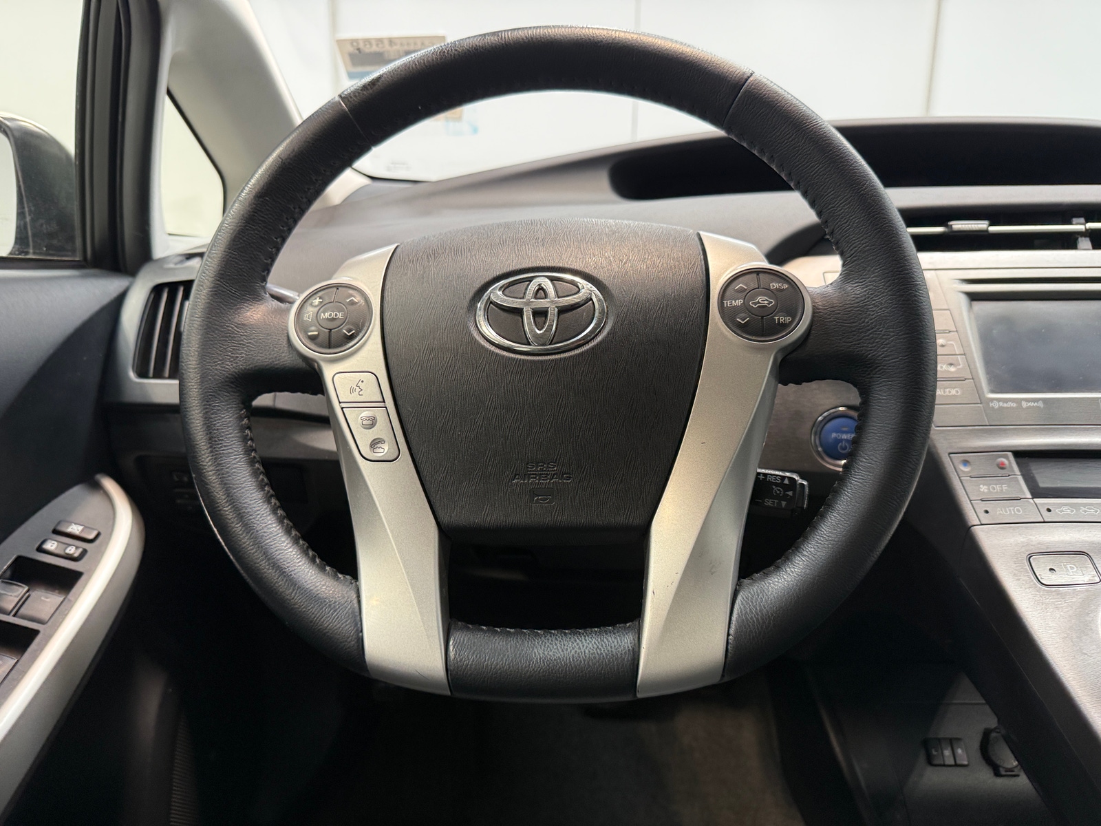 Thumbnail: 2014 Toyota Prius - 5