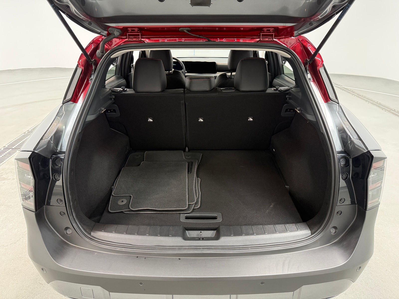 Thumbnail: 2025 Nissan Kicks - 6