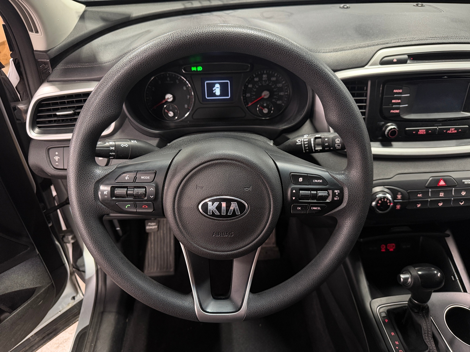 Thumbnail: 2017 Kia Sorento - 5
