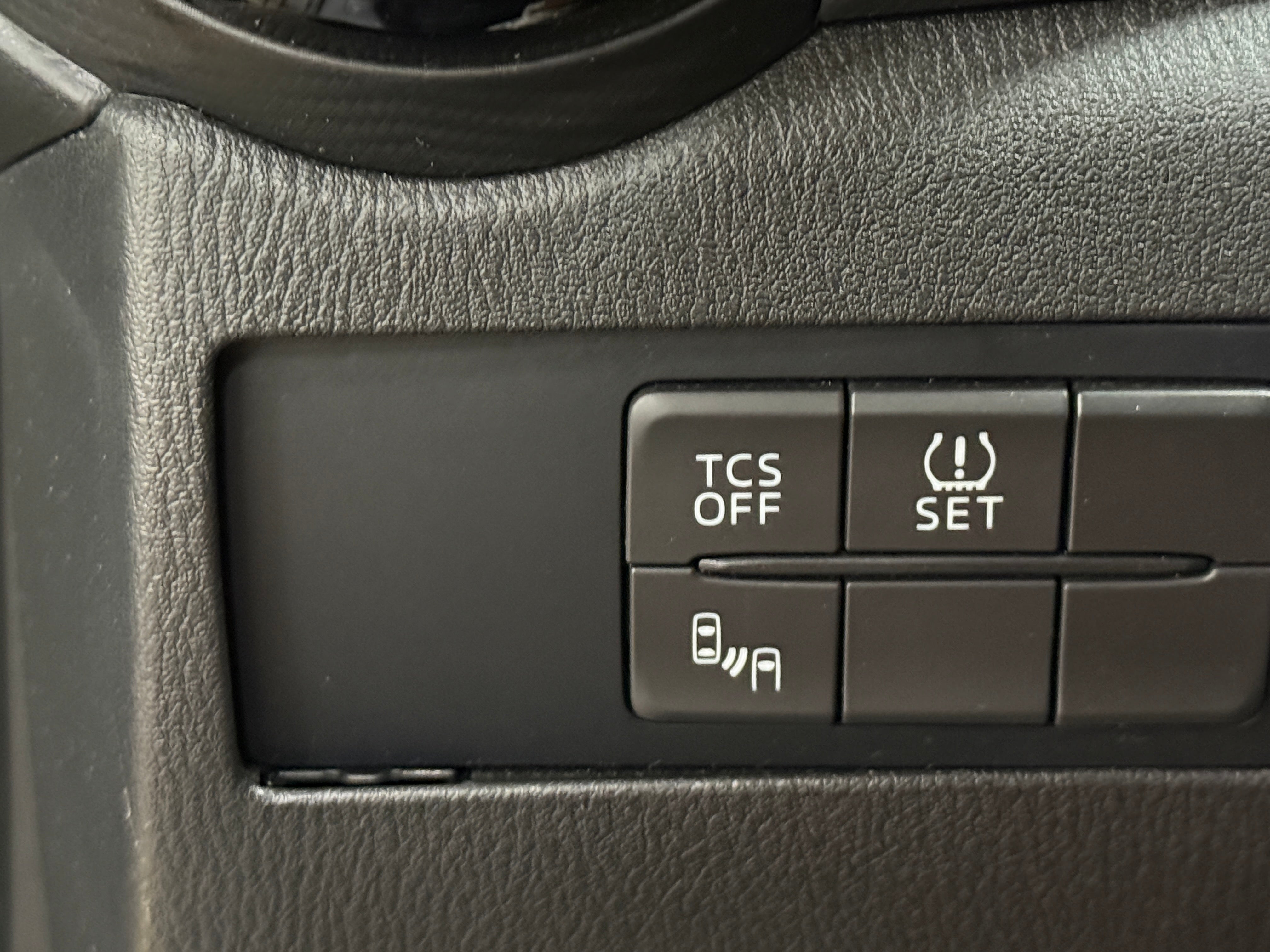Used 2016 Mazda CX-3 Touring with VIN JM1DKBC70G0123226 for sale in Pewaukee, WI