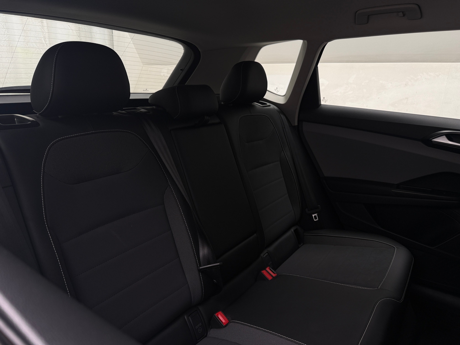 Thumbnail: 2023 Volkswagen Taos - 5