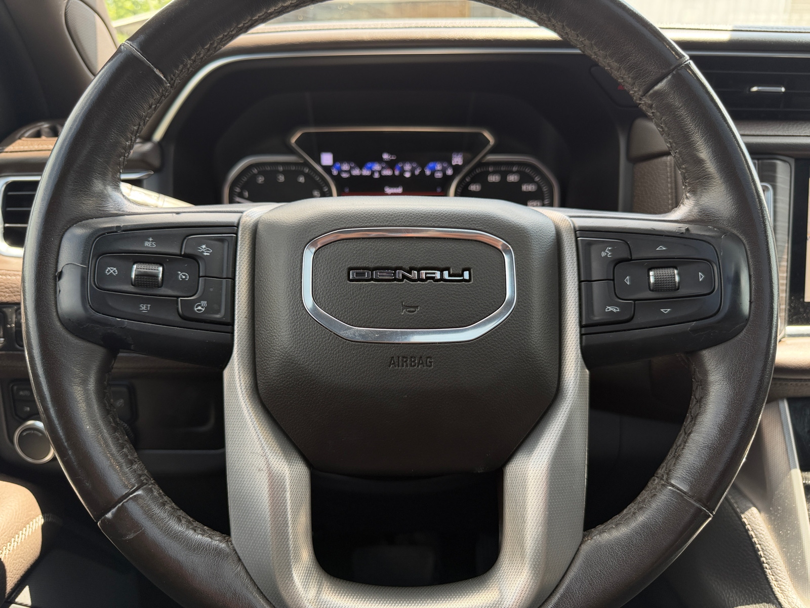 Thumbnail: 2021 GMC Yukon XL - 4