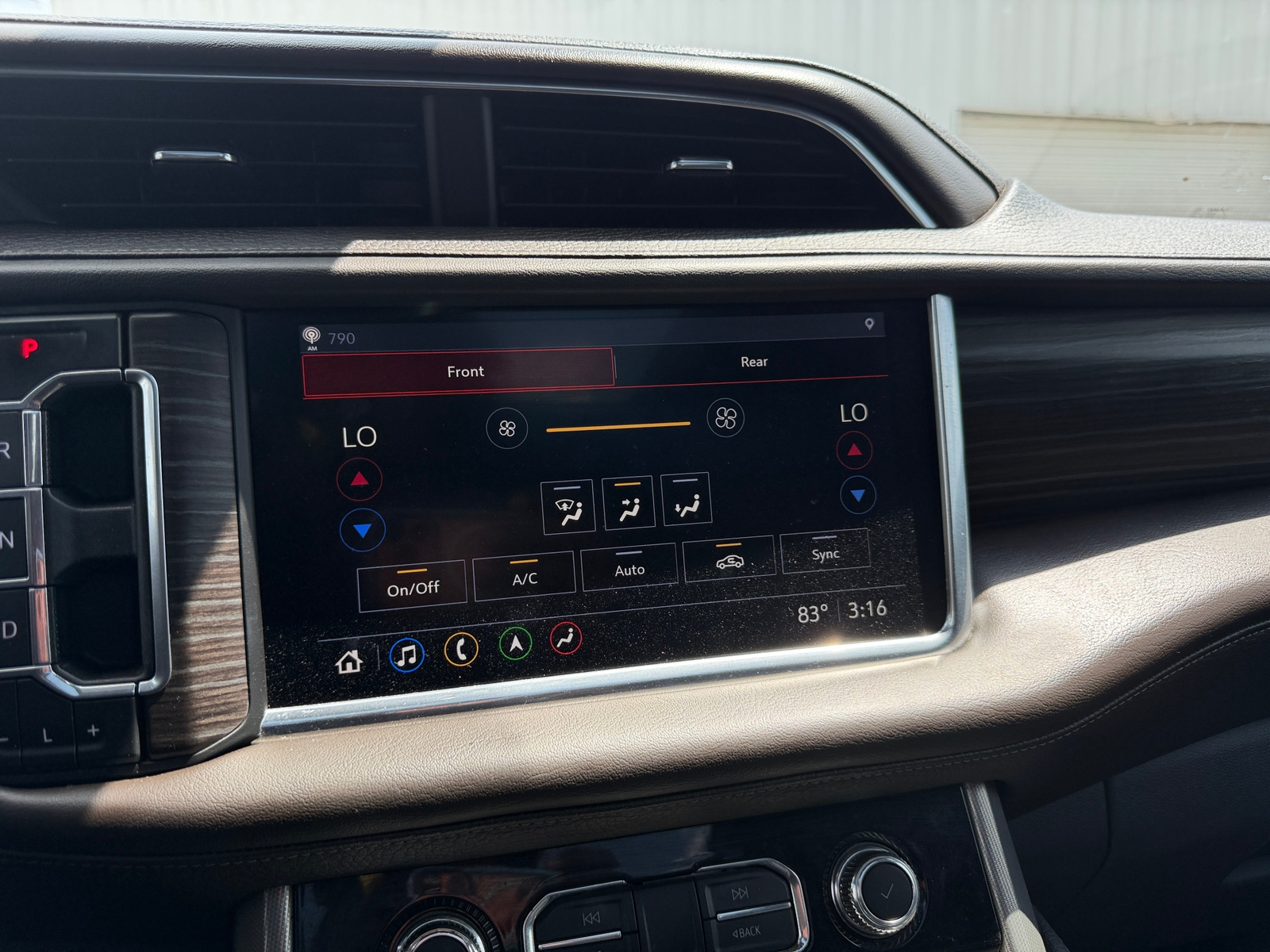 Thumbnail: 2021 GMC Yukon XL - 3