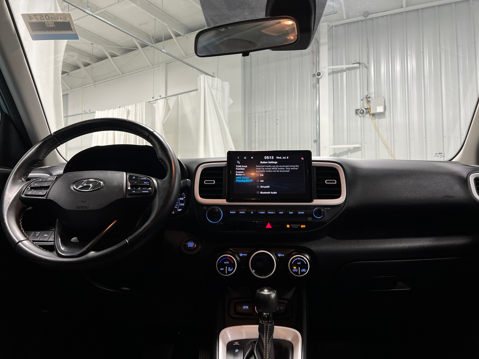 Thumbnail: 2022 Hyundai Venue - 3