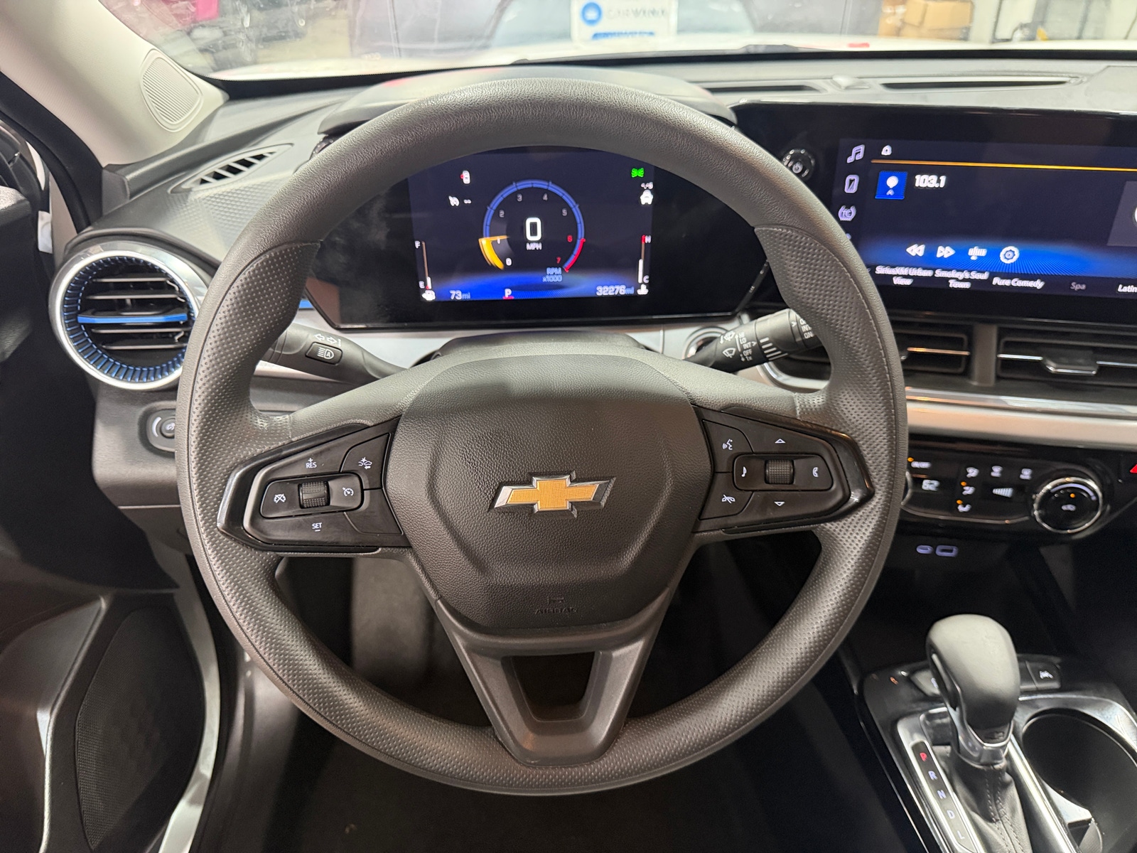Thumbnail: 2025 Chevrolet Trax - 5