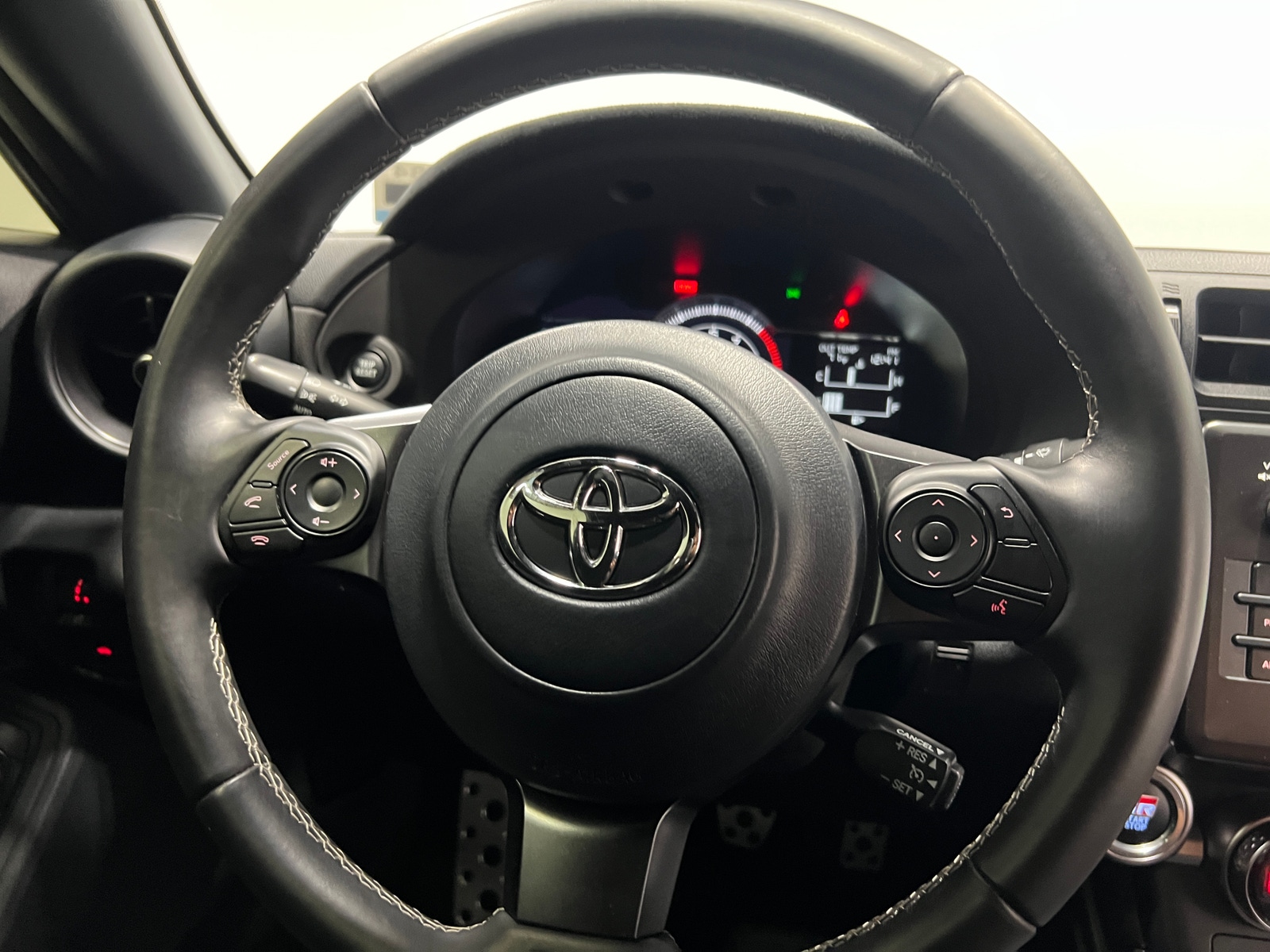 Thumbnail: 2023 Toyota GR86 - 3