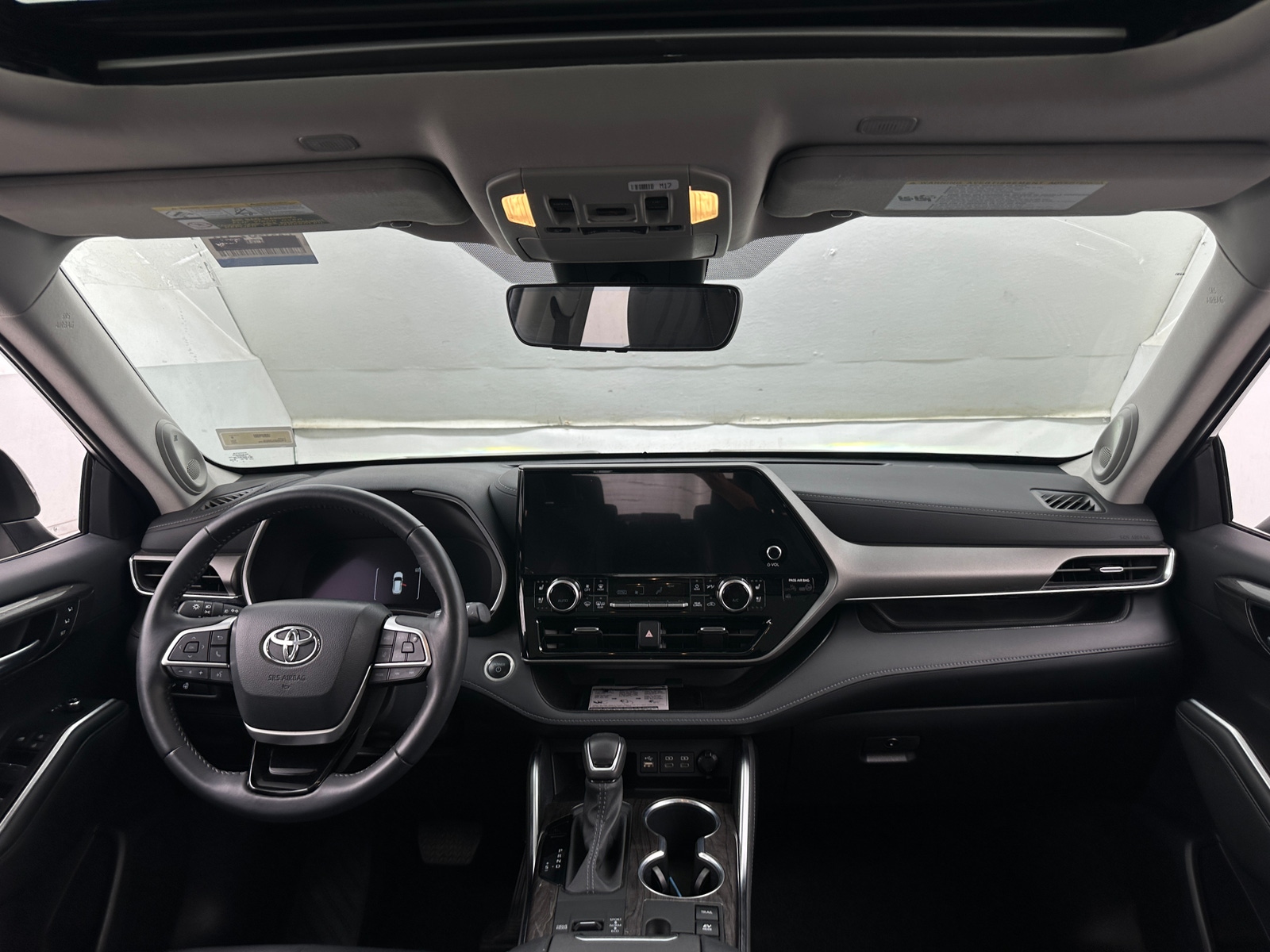 Thumbnail: 2024 Toyota Highlander - 2