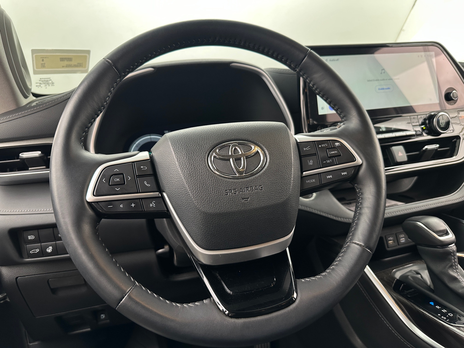 Thumbnail: 2024 Toyota Highlander - 4