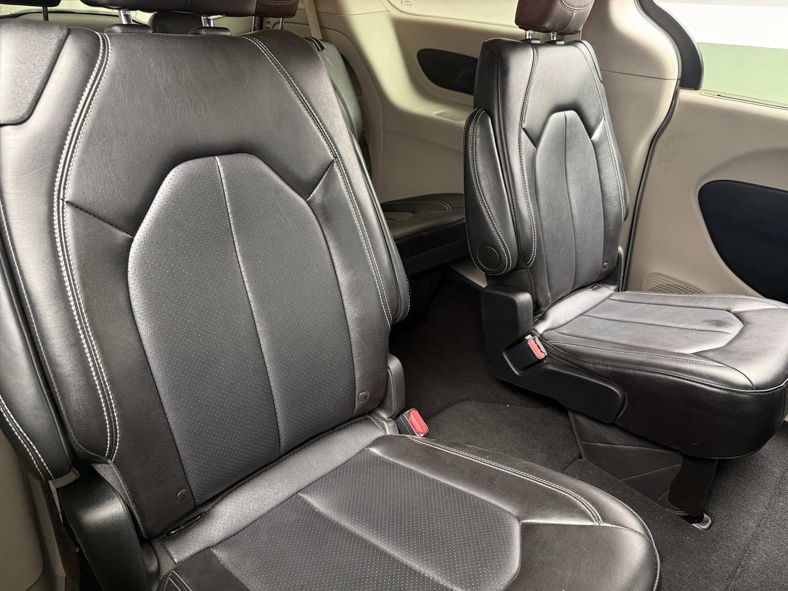 Thumbnail: 2024 Chrysler Pacifica - 5