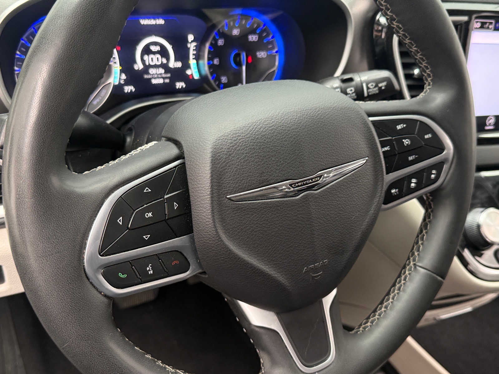 Thumbnail: 2024 Chrysler Pacifica - 4