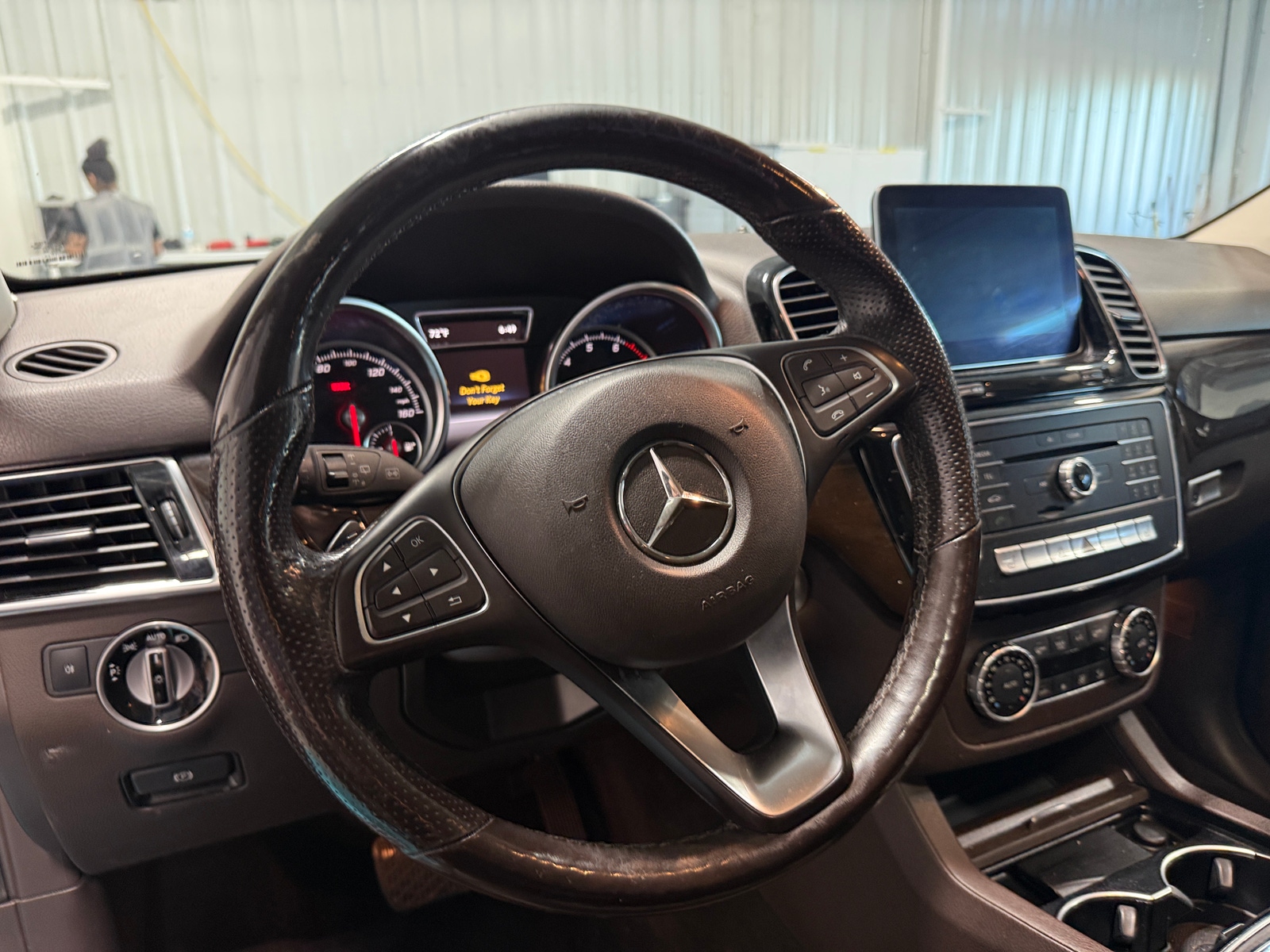 Thumbnail: 2017 Mercedes-Benz GLE - 4