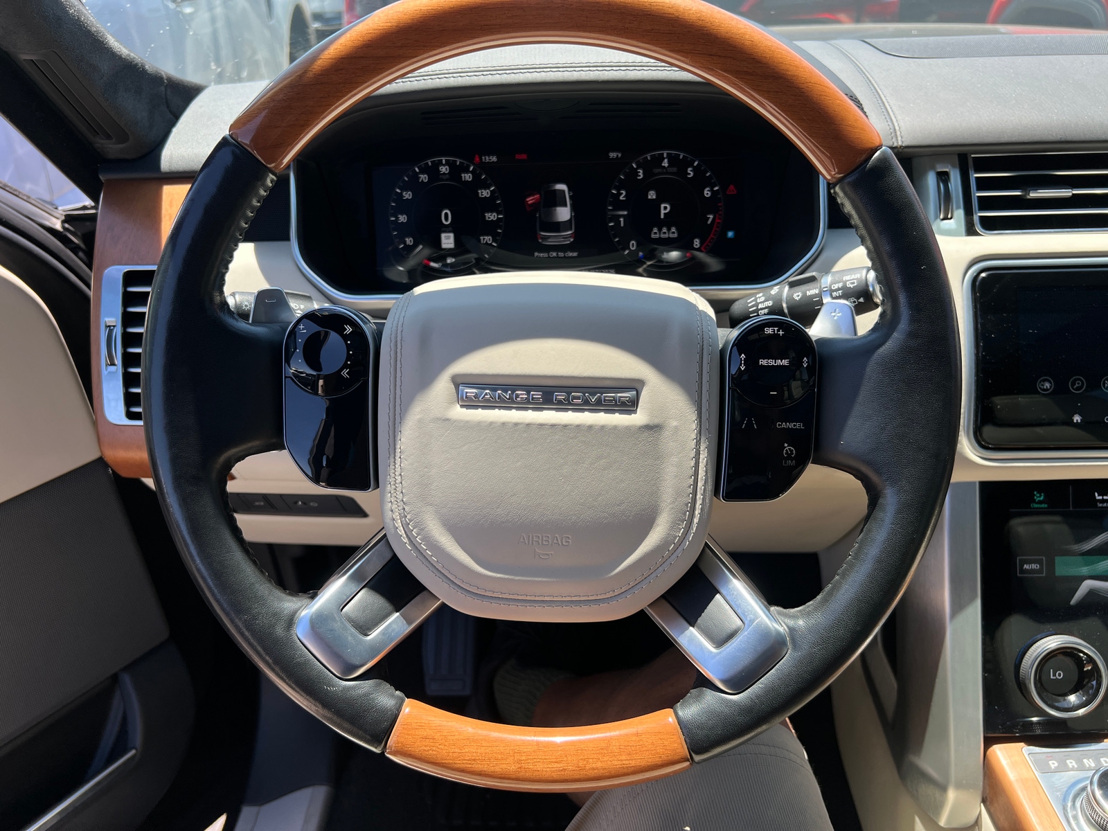 Thumbnail: 2019 Land Rover Range Rover - 4