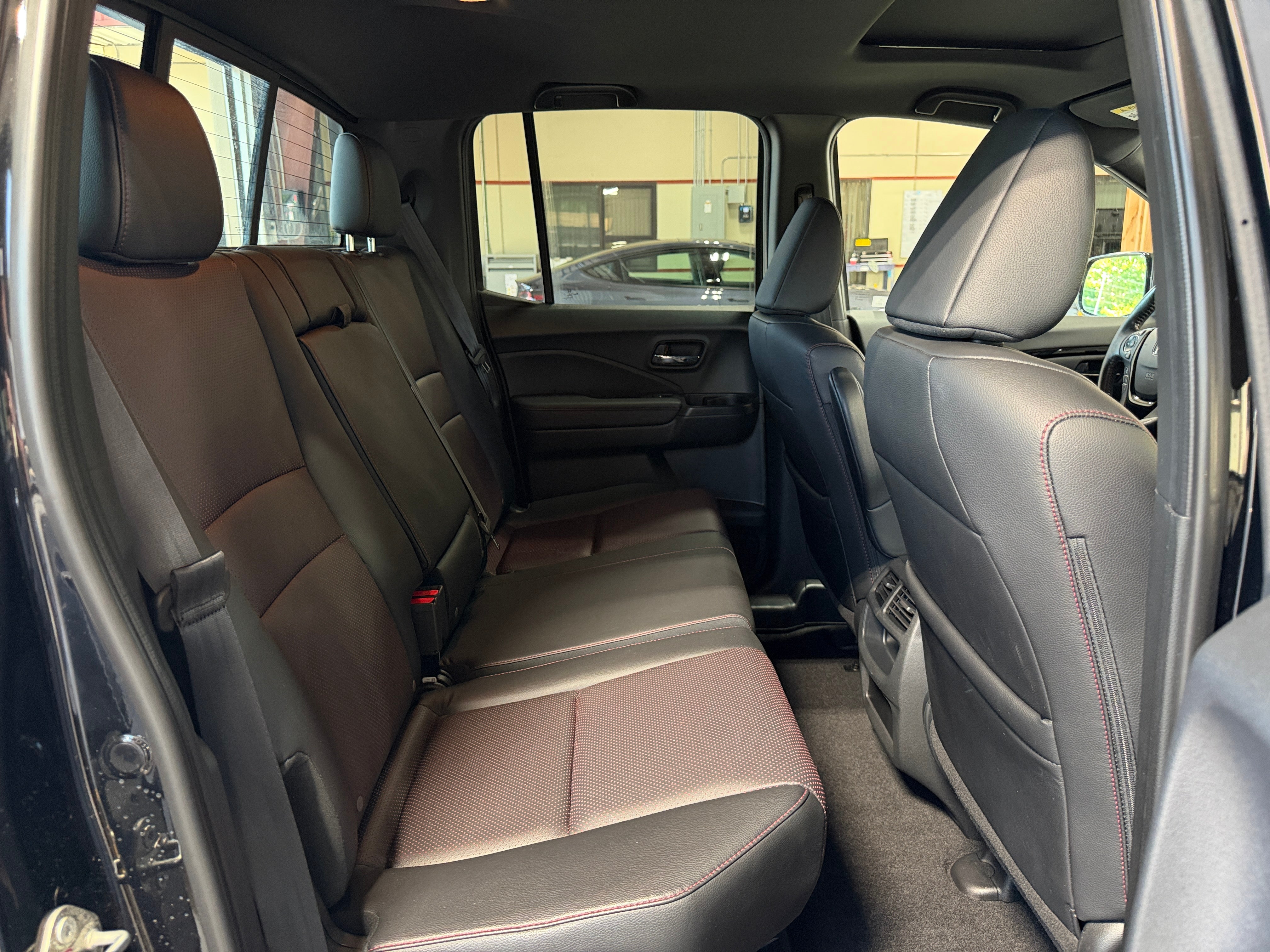 2020 Honda Ridgeline Black Edition - Photo 2