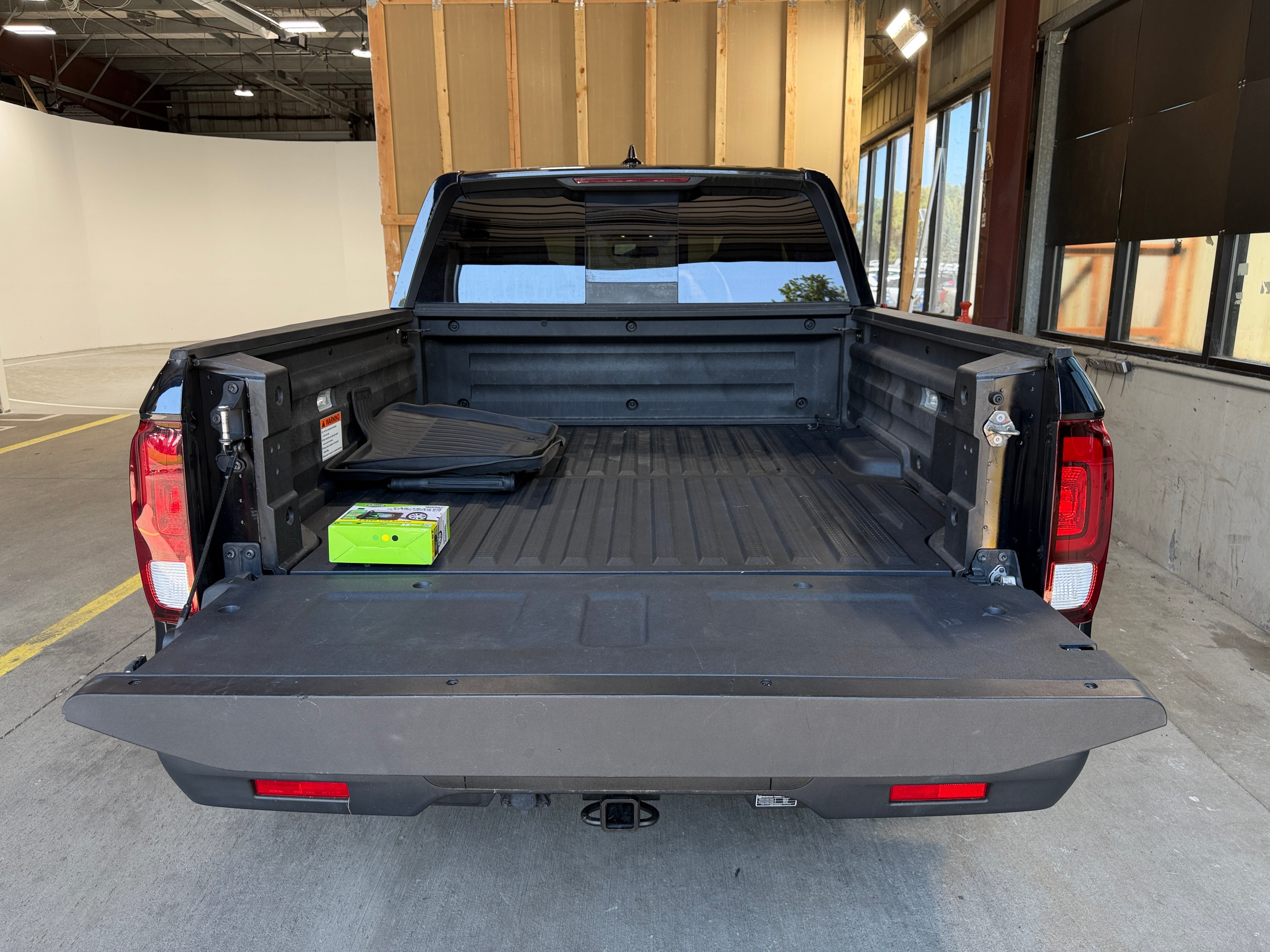 2020 Honda Ridgeline Black Edition - Photo 10