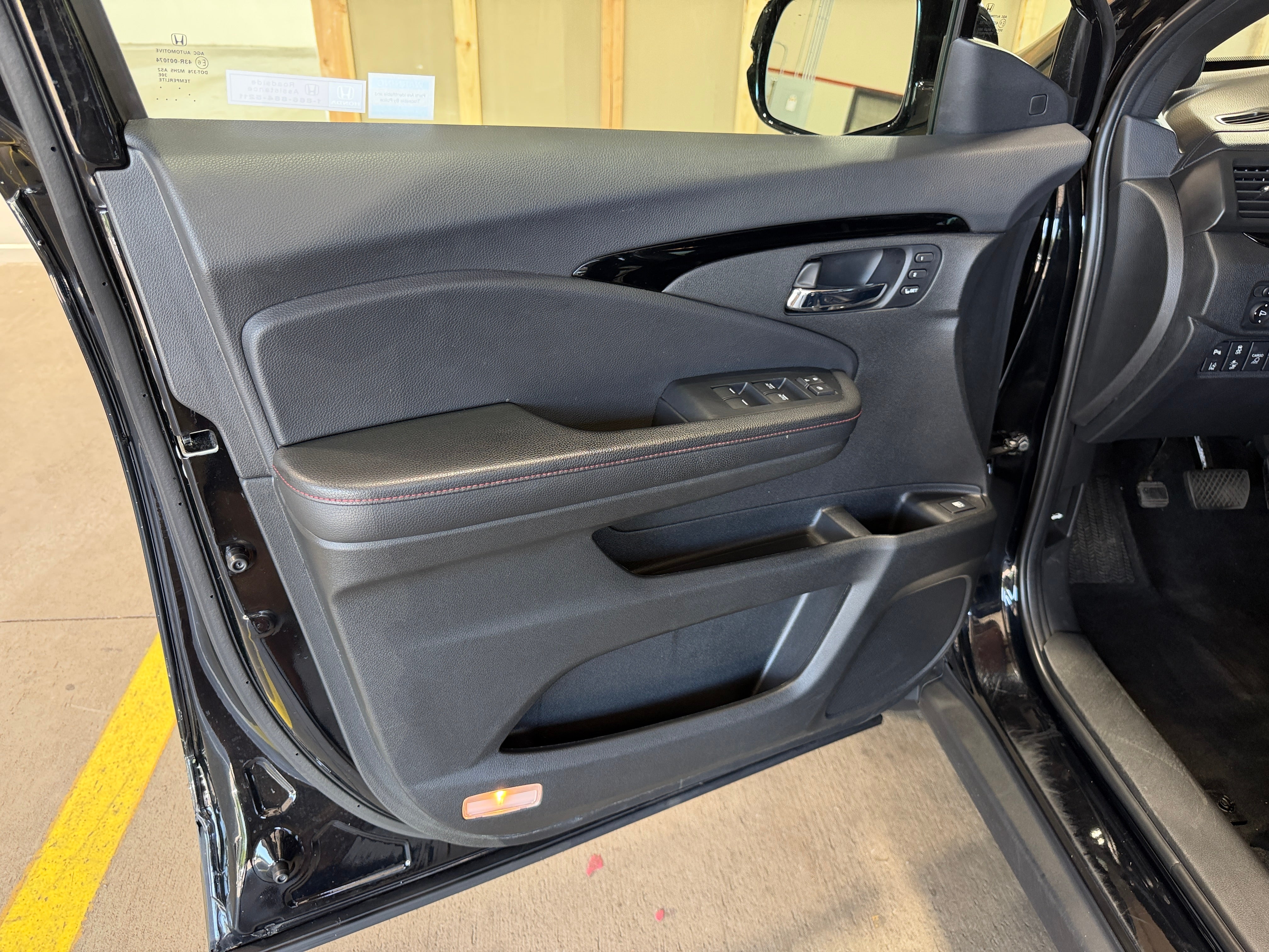 2020 Honda Ridgeline Black Edition - Photo 11