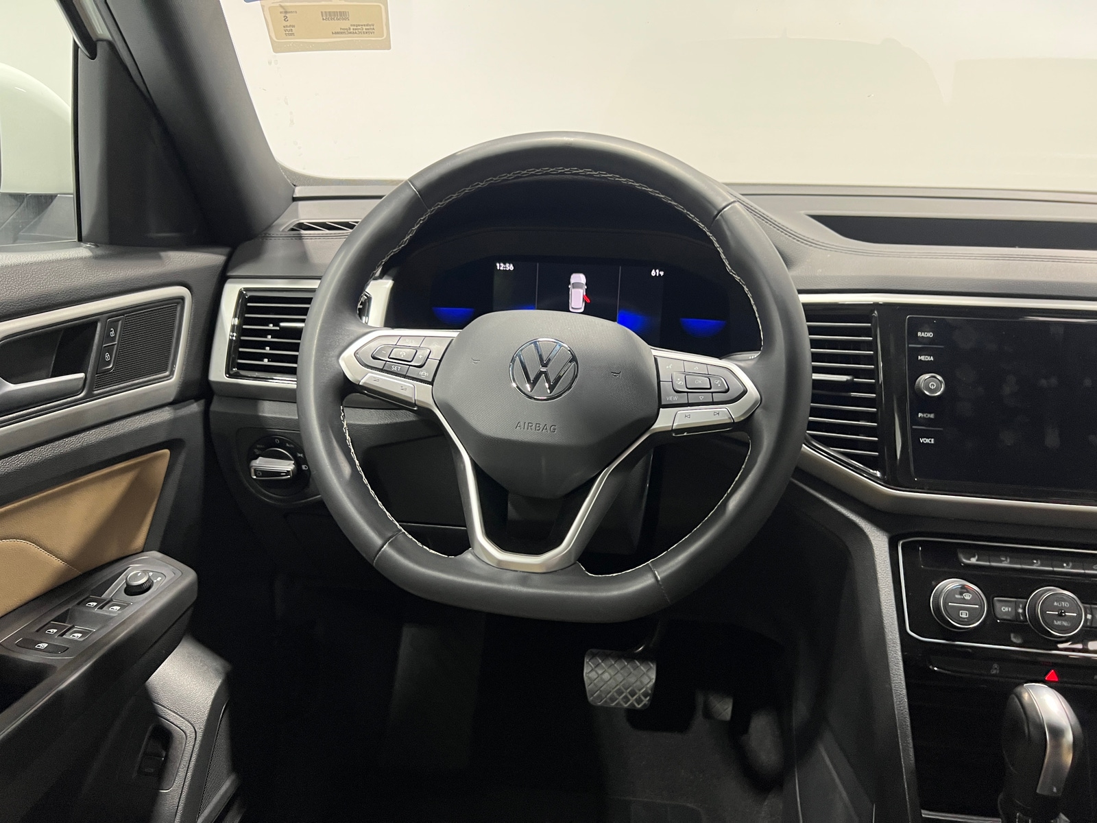 Thumbnail: 2022 Volkswagen Atlas - 4