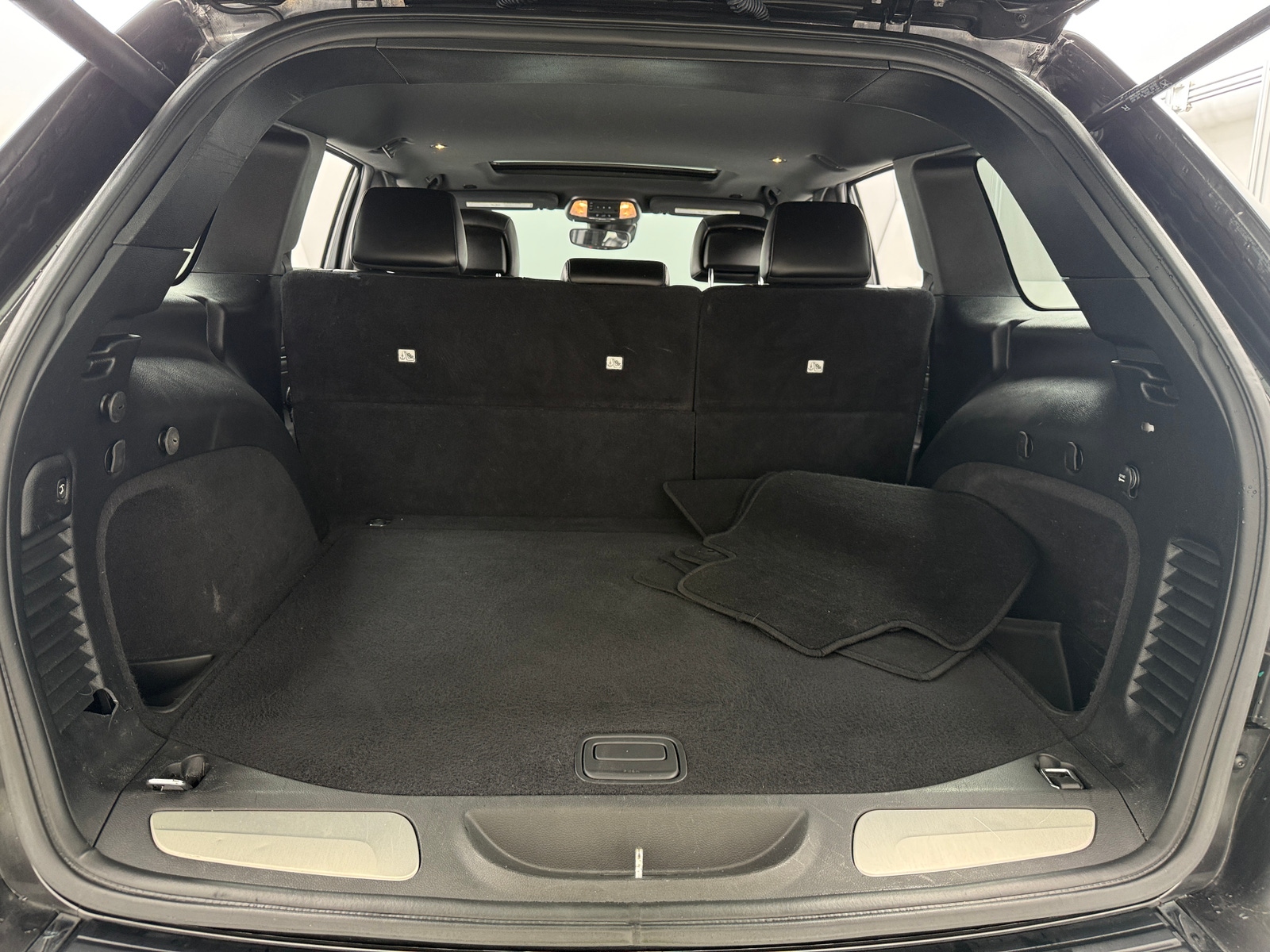 Thumbnail: 2019 Jeep Grand Cherokee - 6