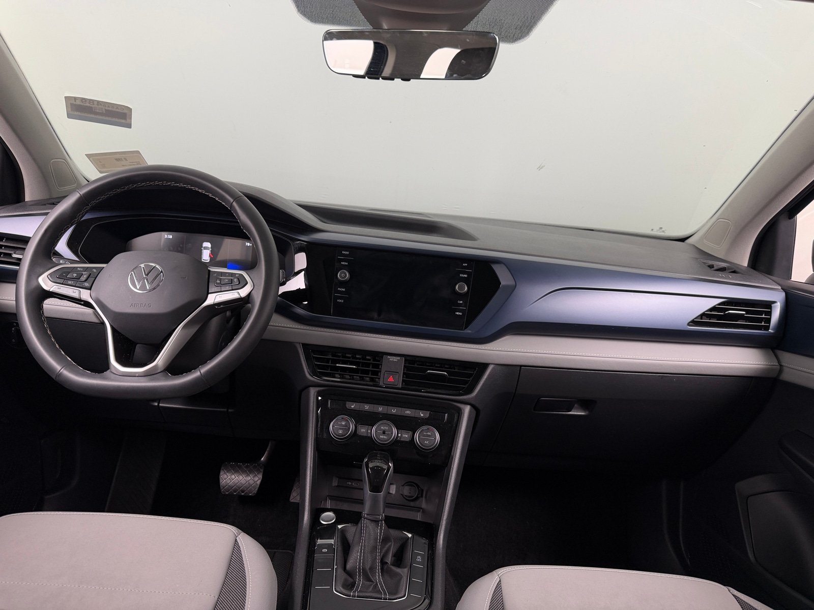 Thumbnail: 2024 Volkswagen Taos - 3