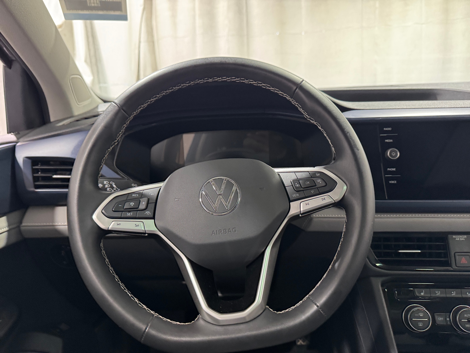 Thumbnail: 2024 Volkswagen Taos - 5