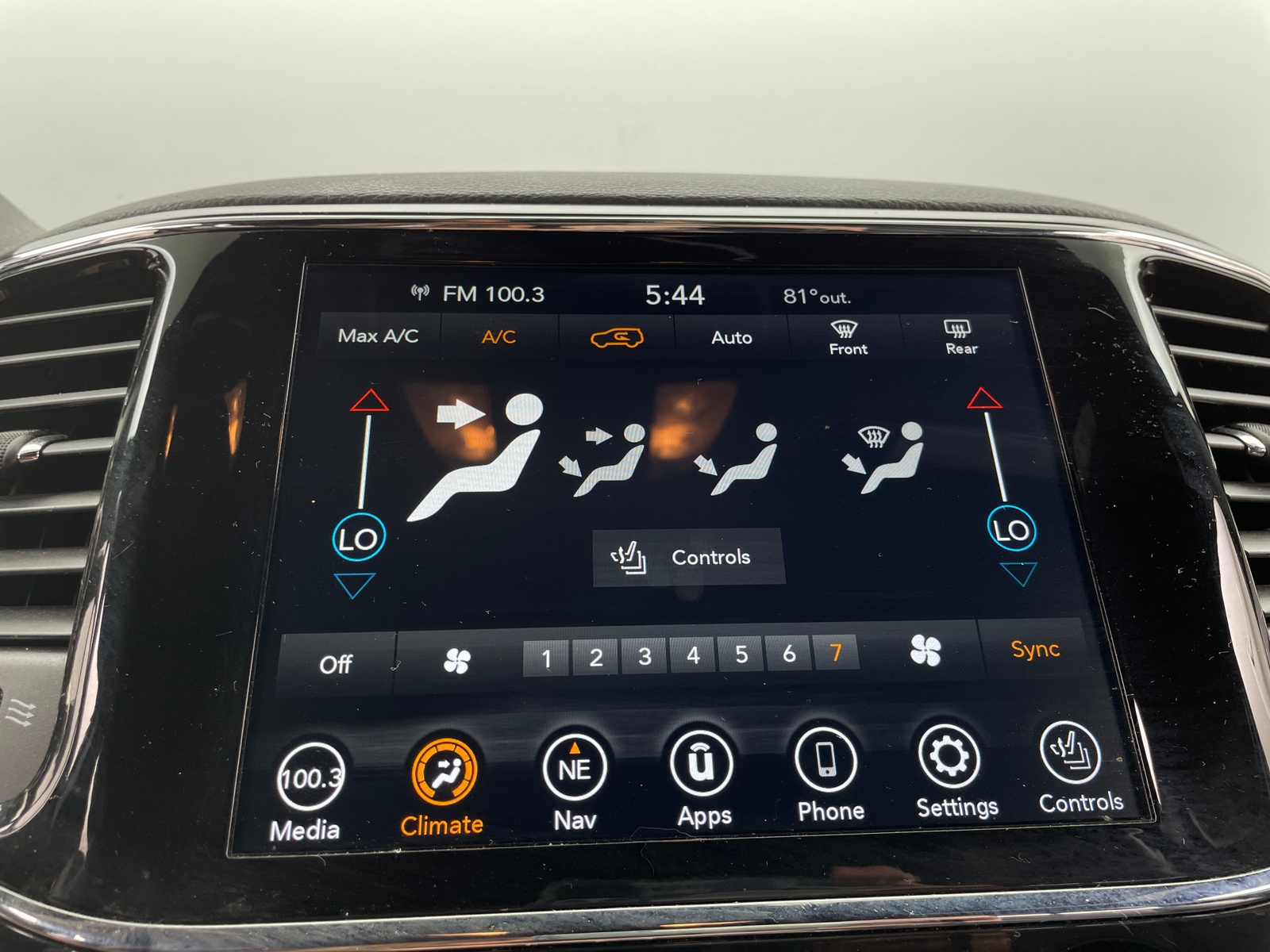 Thumbnail: 2020 Jeep Grand Cherokee - 3