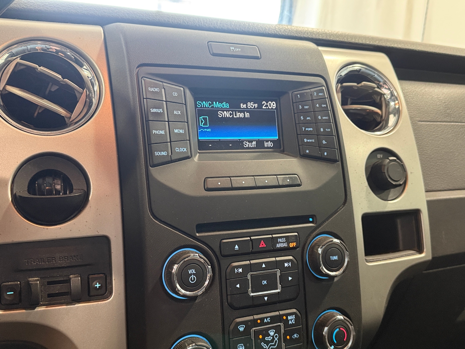 Thumbnail: 2014 Ford Econoline - 4