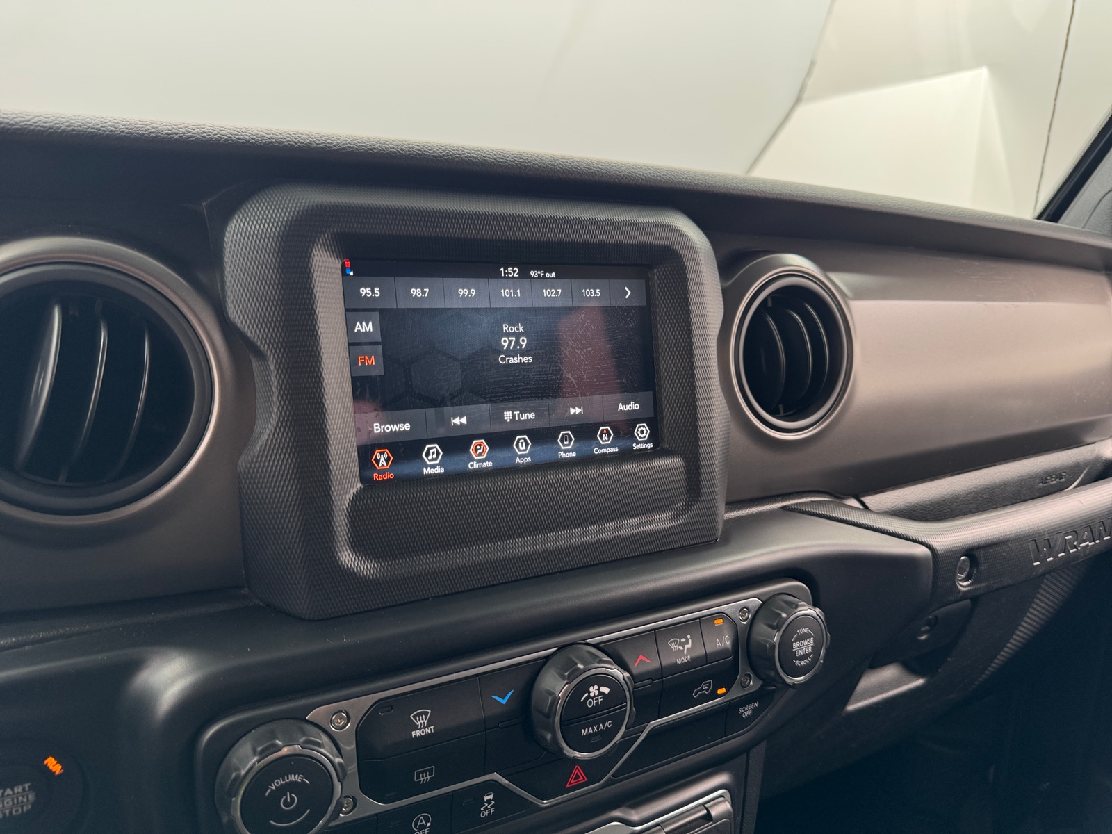 Thumbnail: 2022 Jeep Wrangler - 4