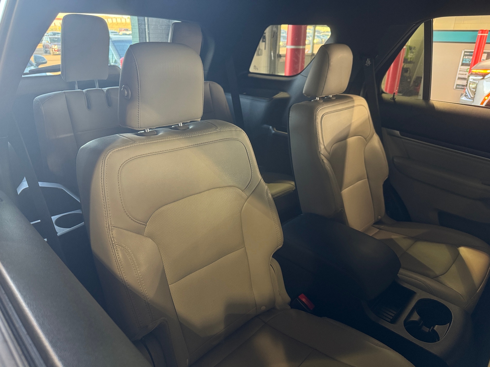 Thumbnail: 2019 Ford Explorer - 5