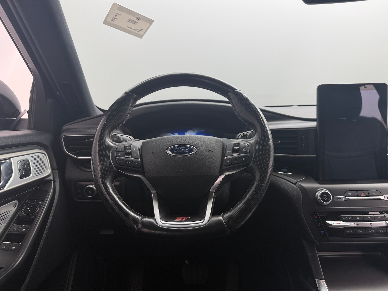 Thumbnail: 2020 Ford Explorer - 4