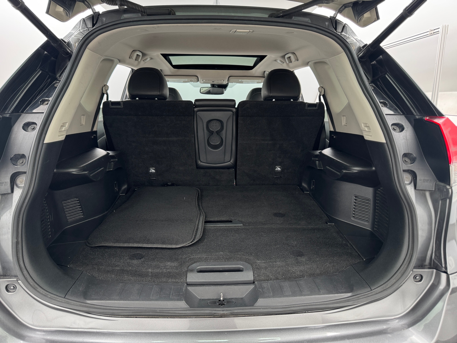 Thumbnail: 2019 Nissan Rogue - 6